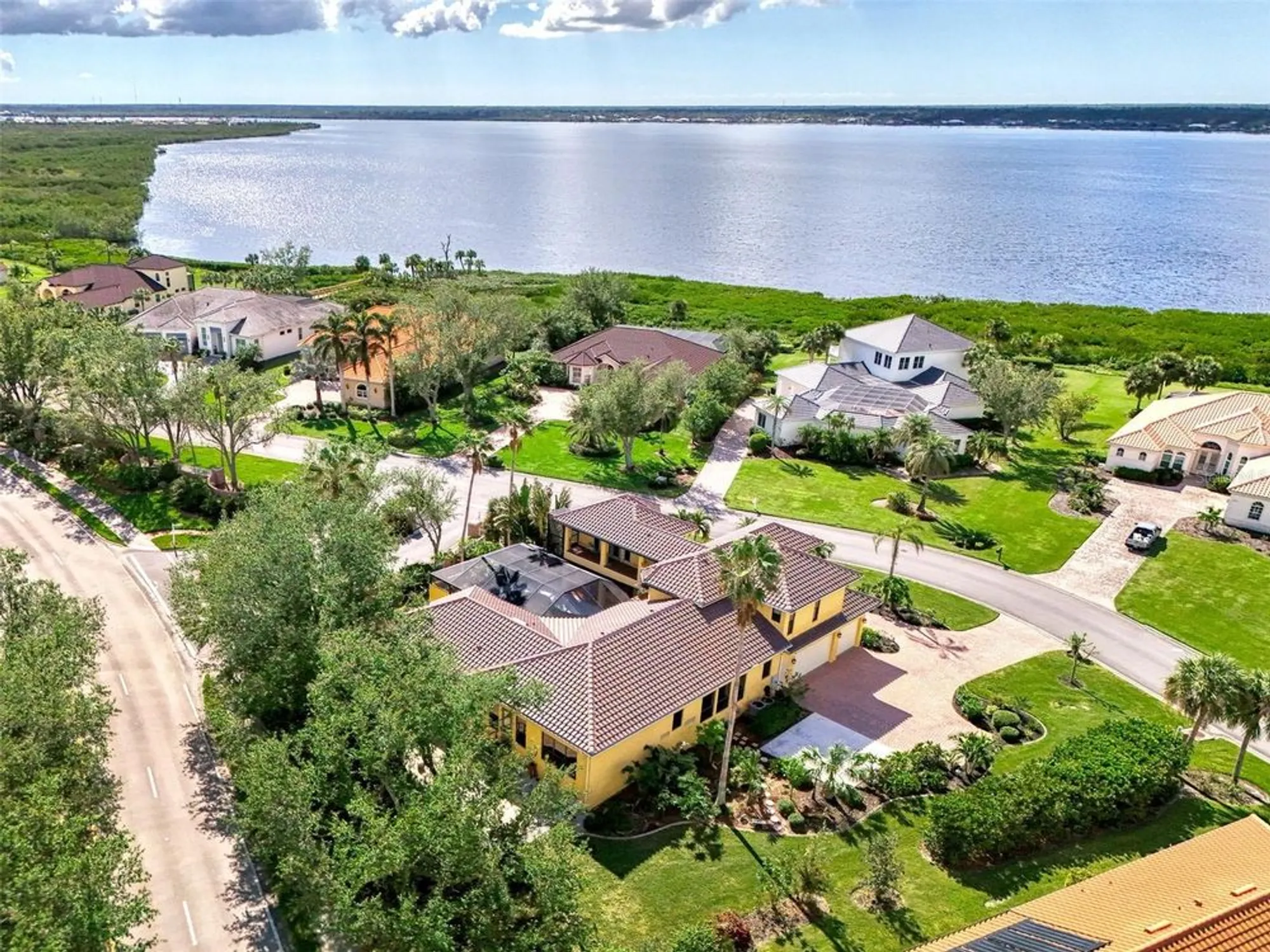 Property Slideshow image 78 of 100 | 3060 rivershore ln, Port Charlotte, FL, 33953