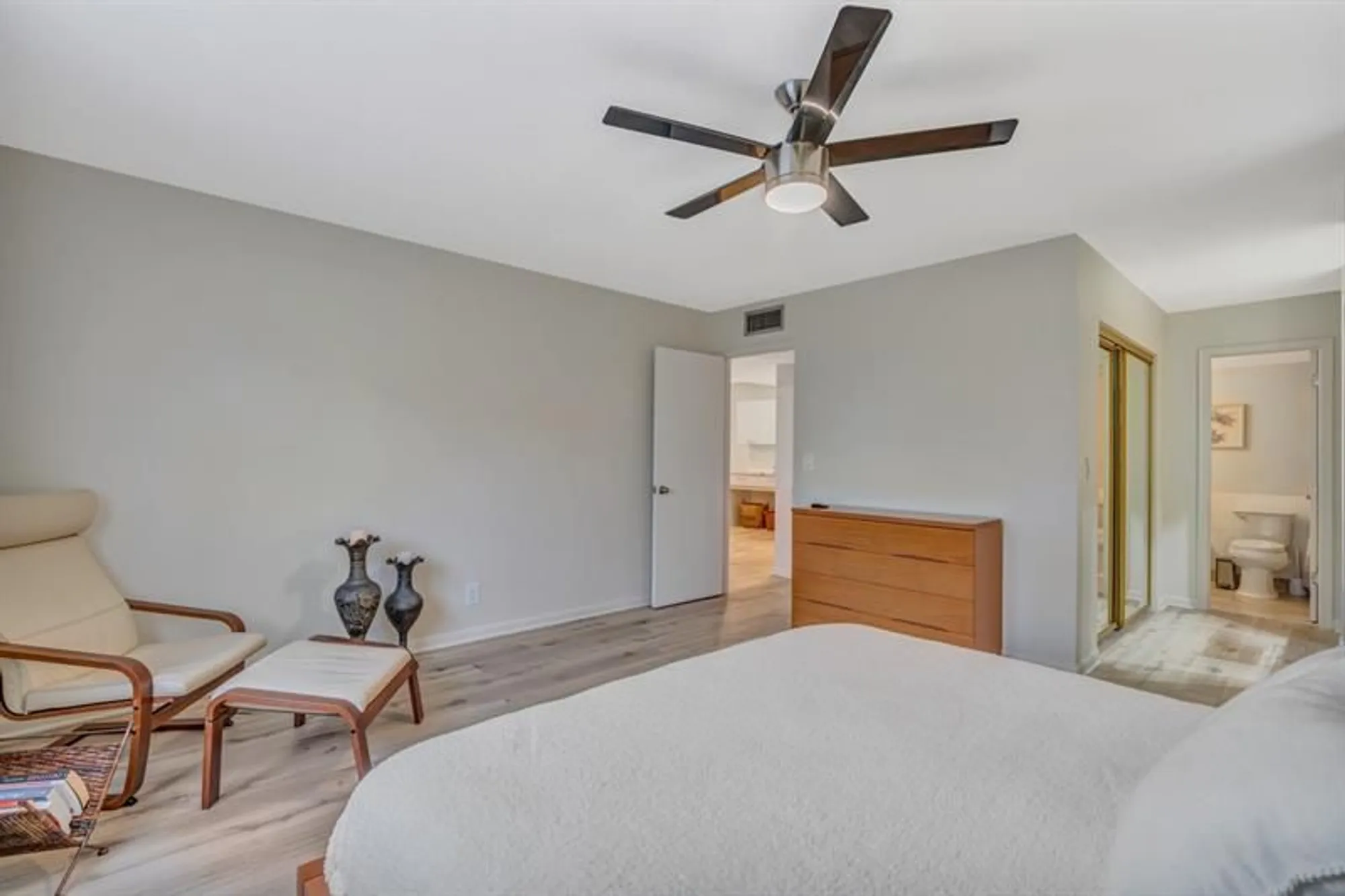 Property Slideshow image 25 of 46 | 4750 nw 22nd ct 417, Lauderhill, FL, 33313