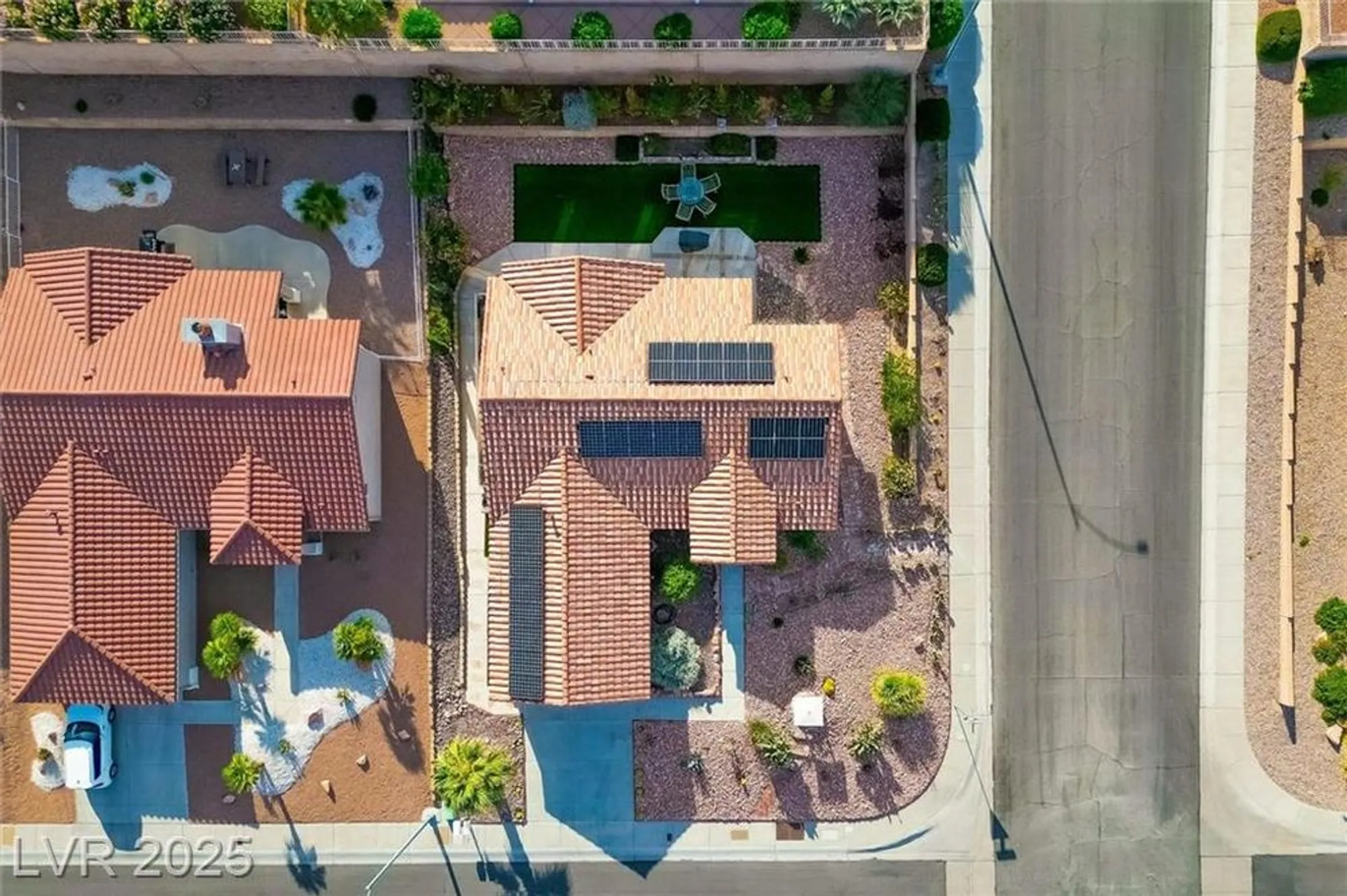 Property Slideshow image 43 of 52 | 2725 byron dr, Las Vegas, NV, 89134