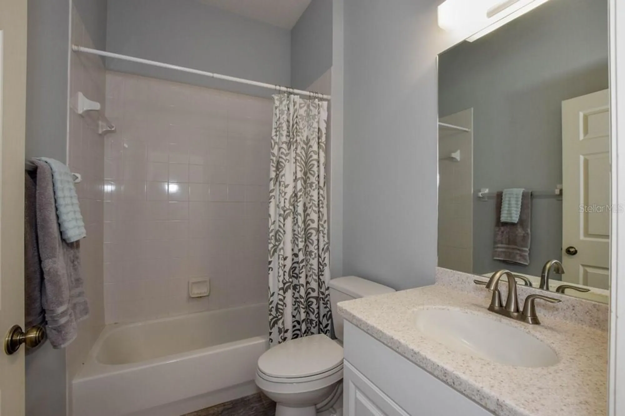 Property Slideshow image 23 of 63 | 834 montrose dr # 9, Venice, FL, 34293