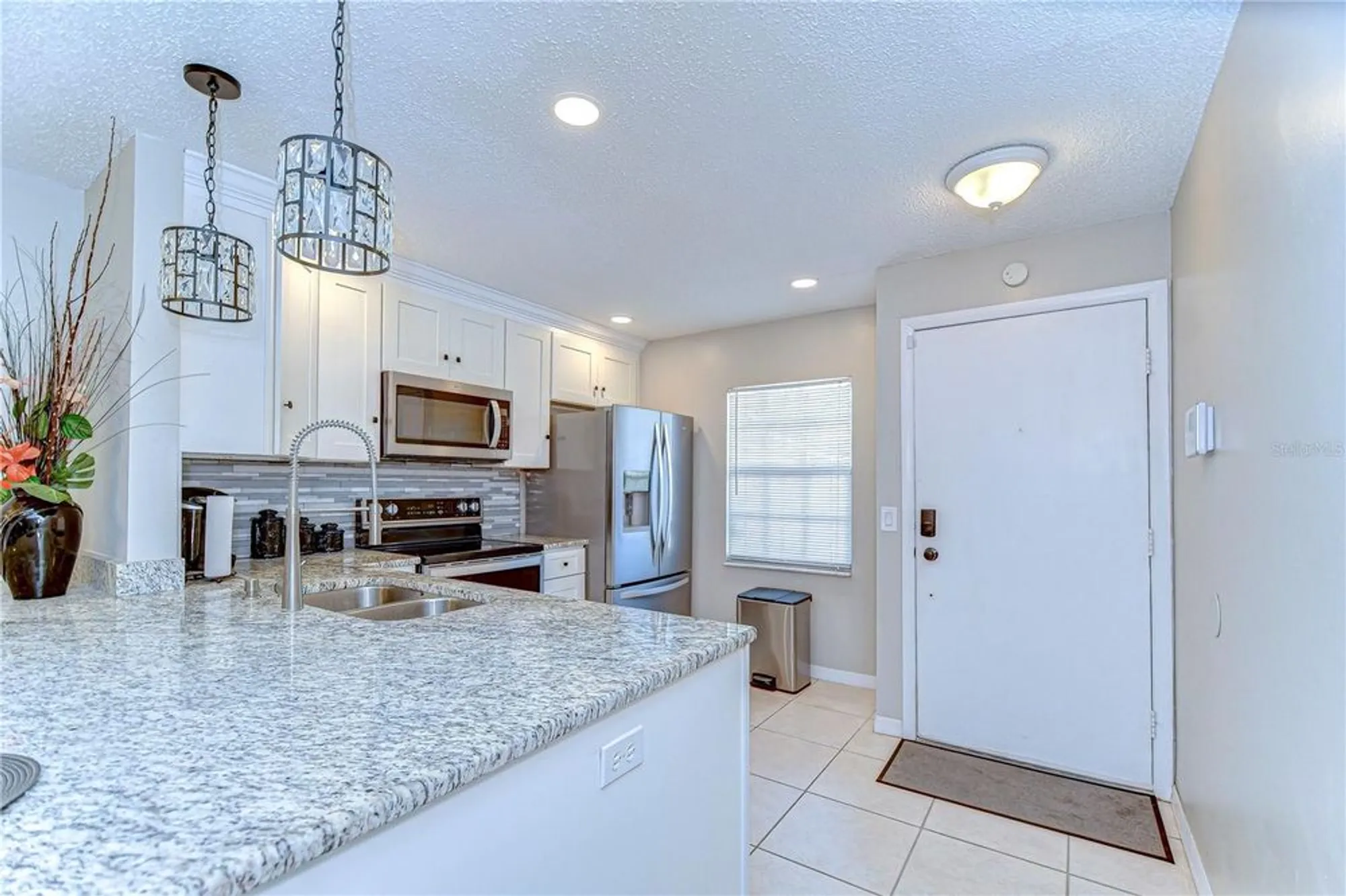 Property Slideshow image 3 of 35 | 13870 oakwood ln # 13870, Seminole, FL, 33776