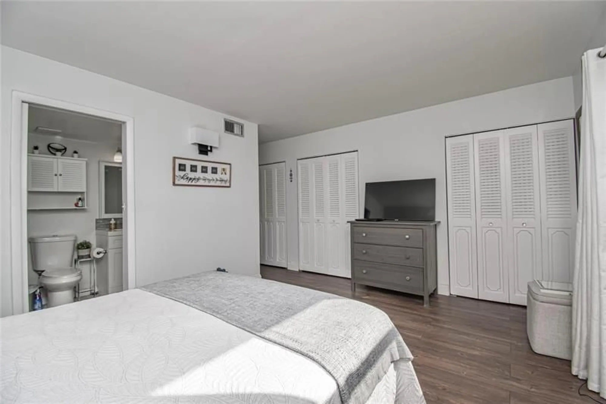 Property Slideshow image 20 of 51 | 1024 se 4th ave apt 102, Dania Beach, FL, 33004