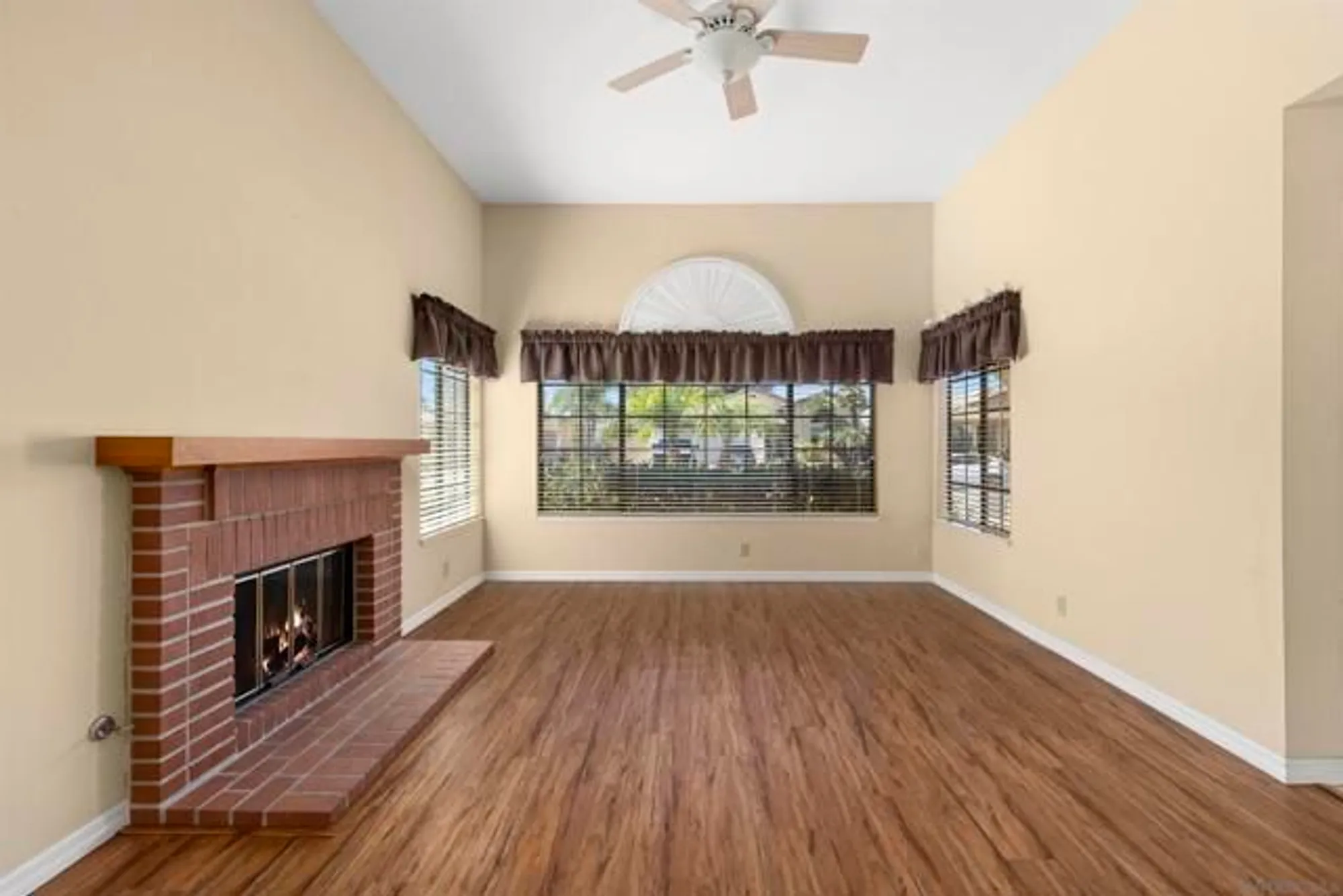 Property Slideshow image 6 of 38 | 13060 avenida marbella, San Diego, CA, 92128