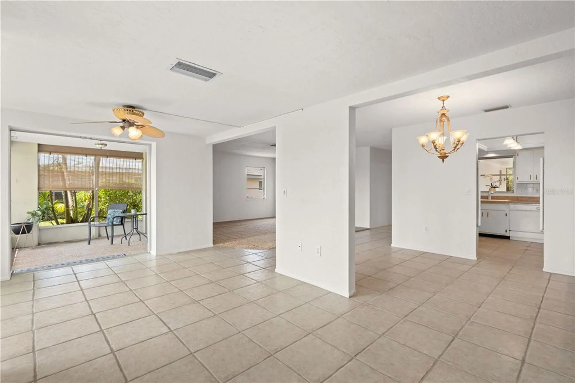 Property Slideshow image 15 of 35 | 3328 dartmouth ln 1012, Sarasota, FL, 34239