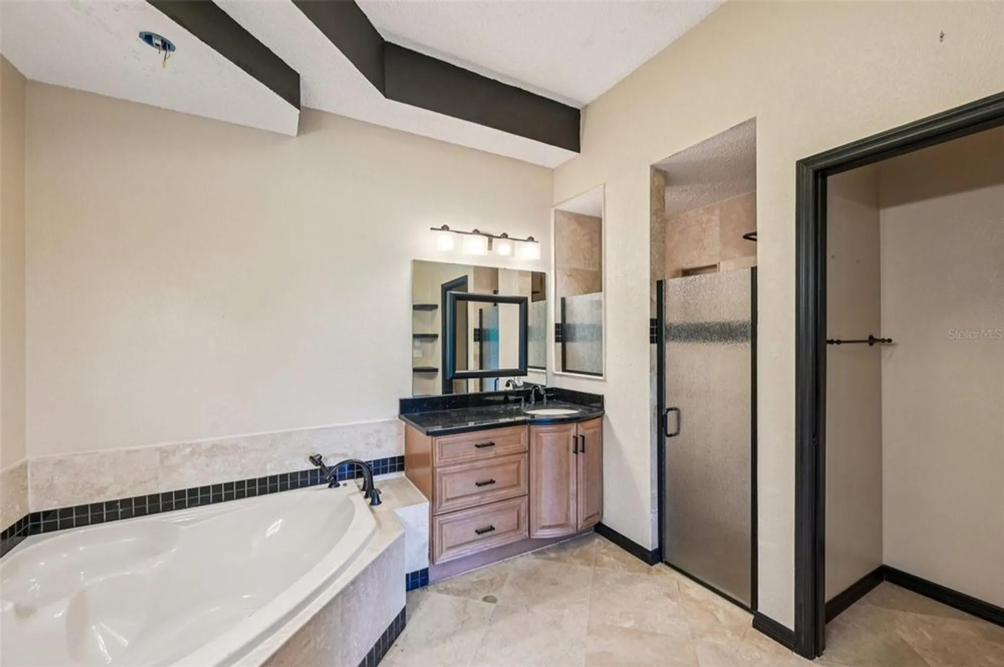 Property Slideshow image 22 of 70 | 675 masterpiece dr, Sun City Center, FL, 33573