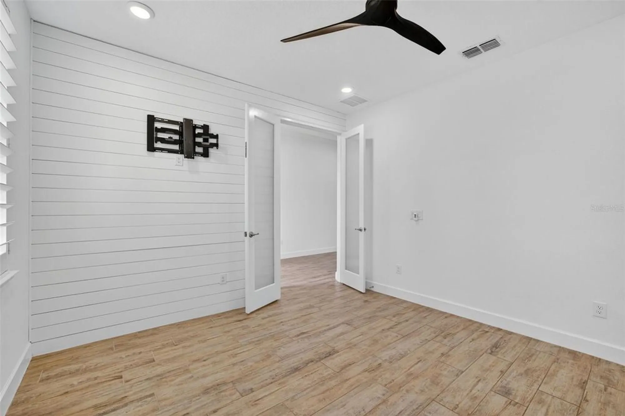 Property Slideshow image 10 of 62 | 830 manns harbor dr, Apollo Beach, FL, 33572