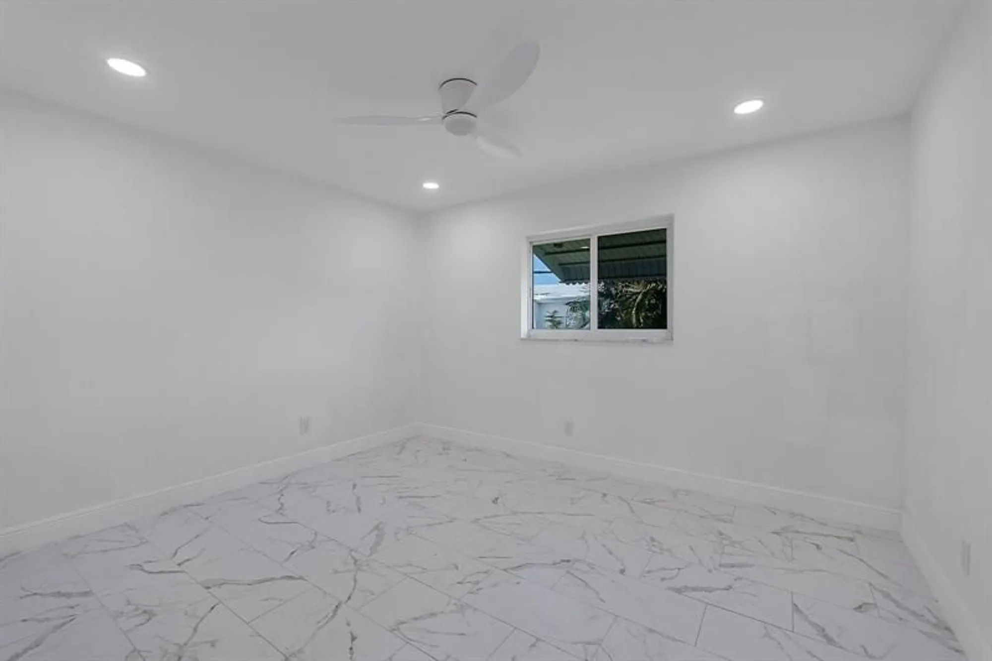 Property Slideshow image 7 of 9 | 370 s golf blvd, Pompano Beach, FL, 33064
