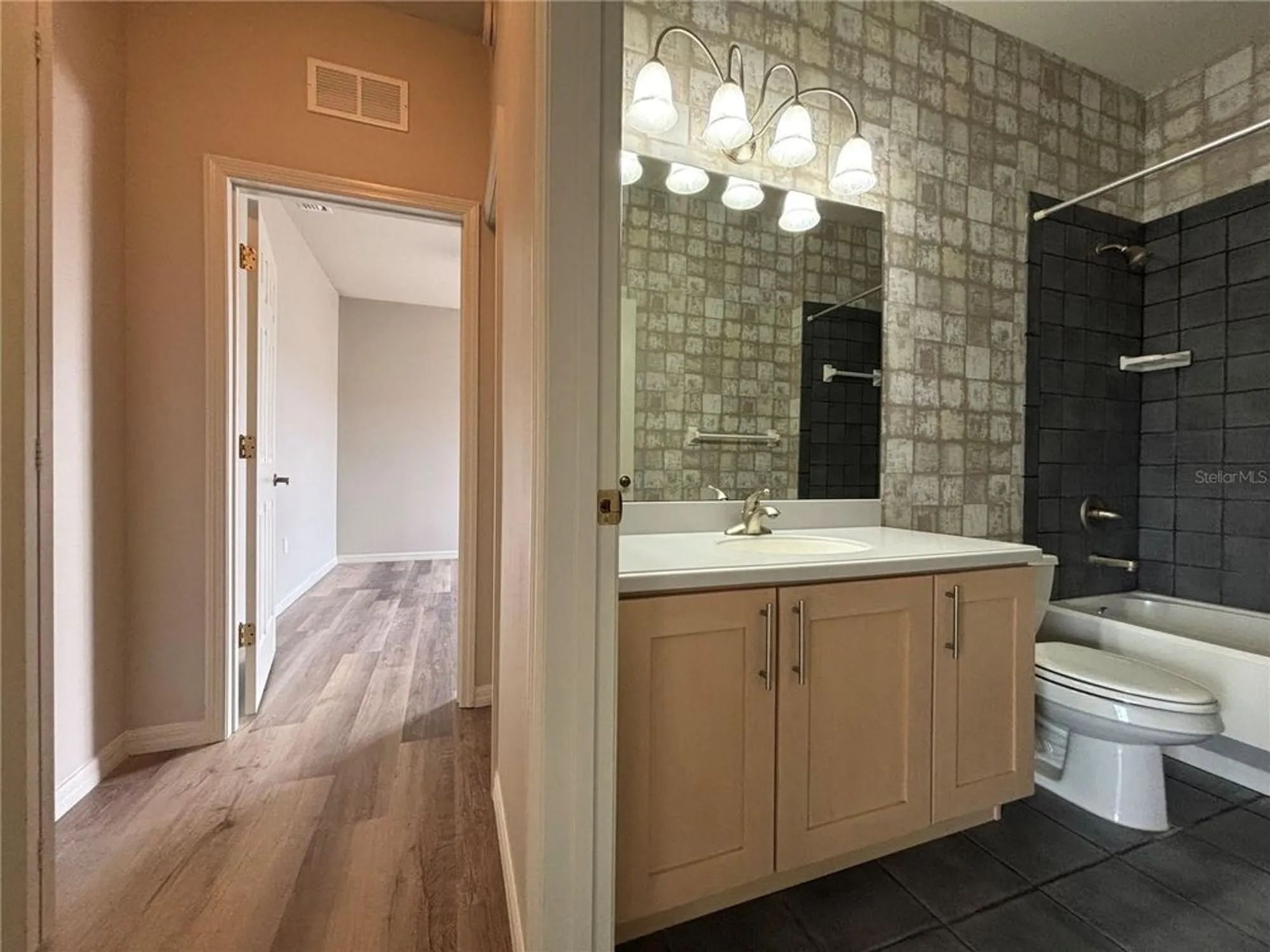 Property Slideshow image 9 of 57 | 1202 ashton palms dr # 6, Lake Wales, FL, 33859