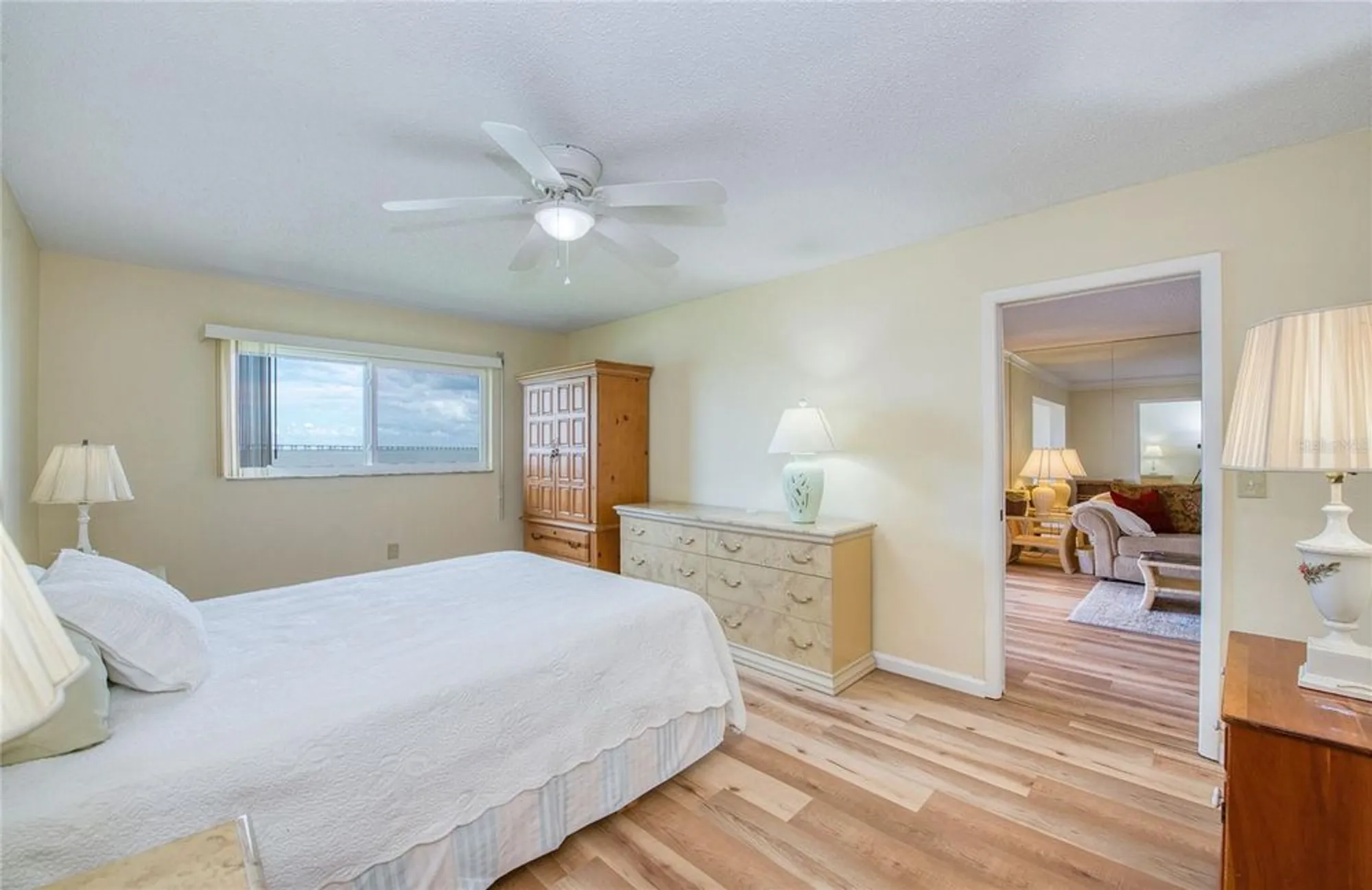 Property Slideshow image 14 of 38 | 19029 us highway 19 n apt 31f, Clearwater, FL, 33764