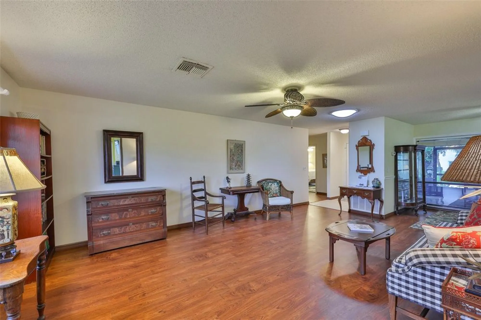 Property Slideshow image 15 of 69 | 1318 leland dr, Sun City Center, FL, 33573