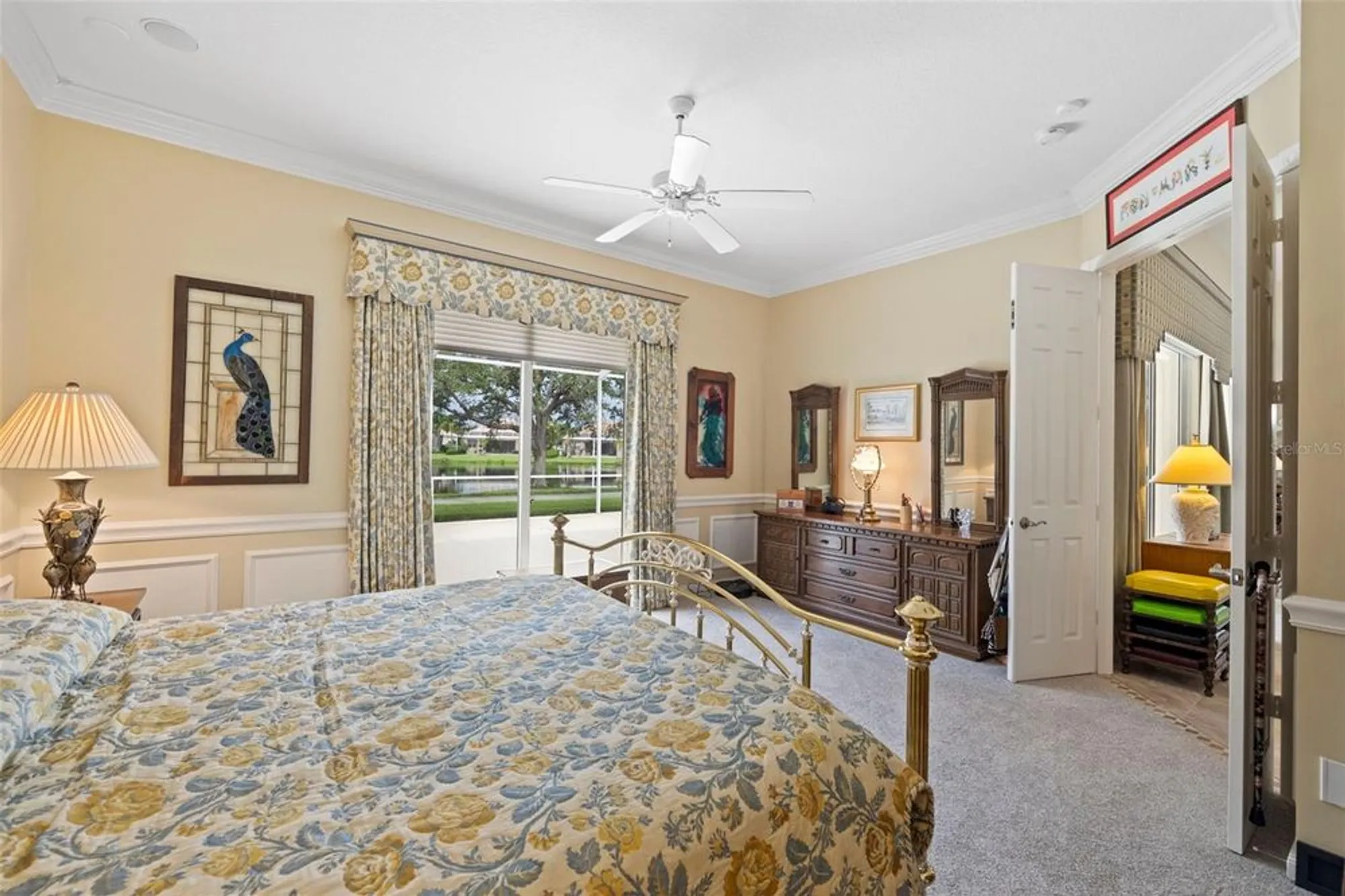 Property Slideshow image 13 of 62 | 5791 girona pl, Sarasota, FL, 34238