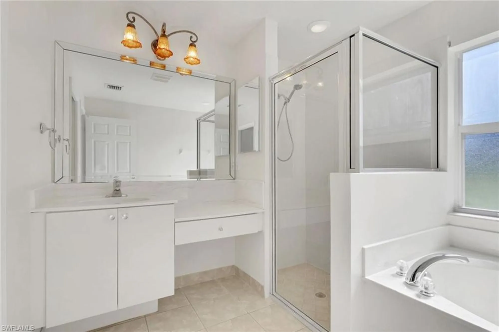 Property Slideshow image 16 of 49 | 8896 cascades isle blvd, Estero, FL, 33928