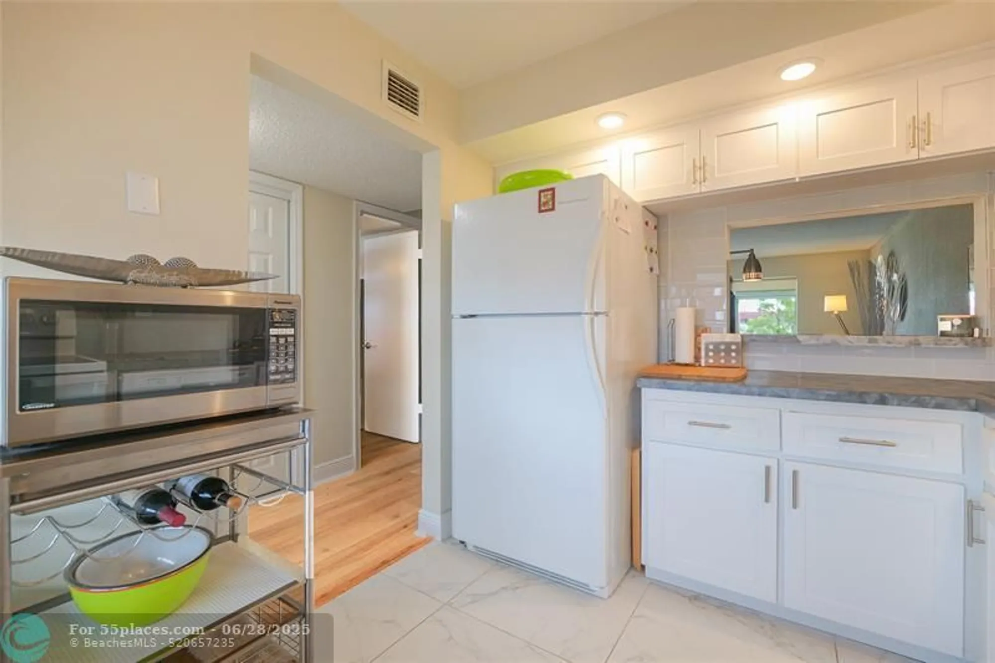 Property Slideshow image 12 of 57 | 3531 inverrary dr apt 407, Lauderhill, FL, 33319