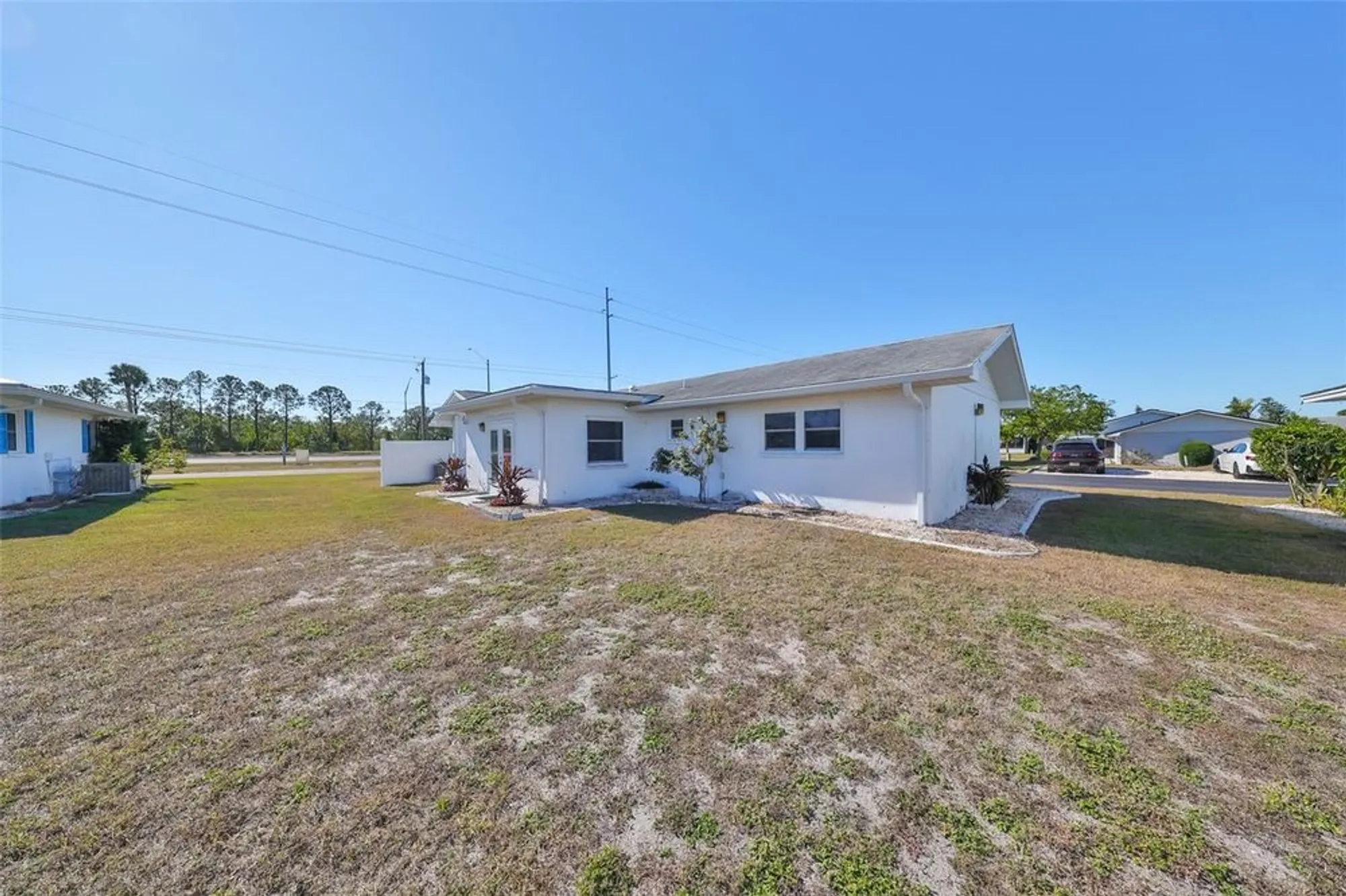 Property Slideshow image 18 of 21 | 703 rutgers pl, Sun City Center, FL, 33573