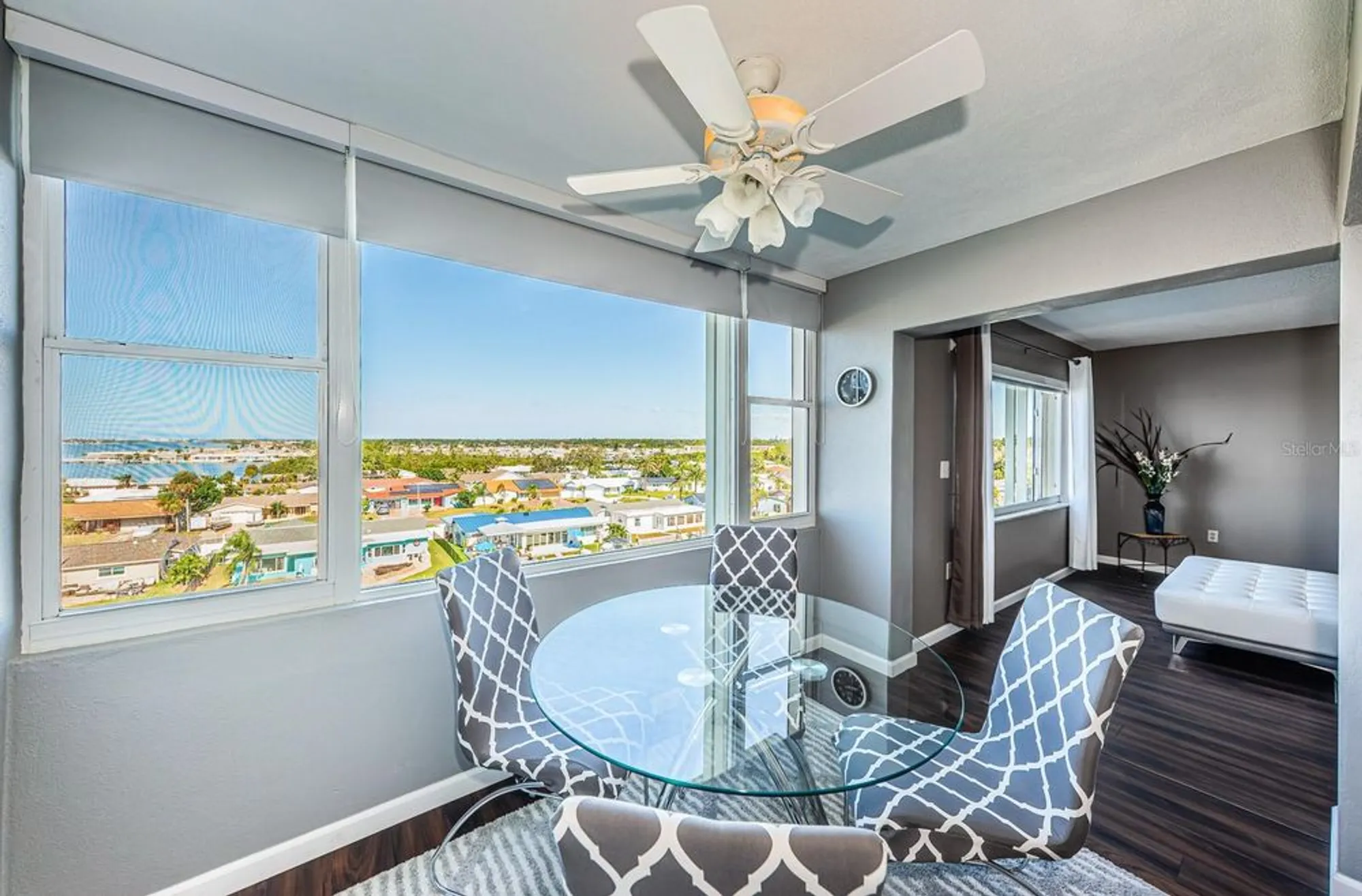 Property Slideshow image 21 of 54 | 4725 cove cir apt 604, Saint Petersburg, FL, 33708
