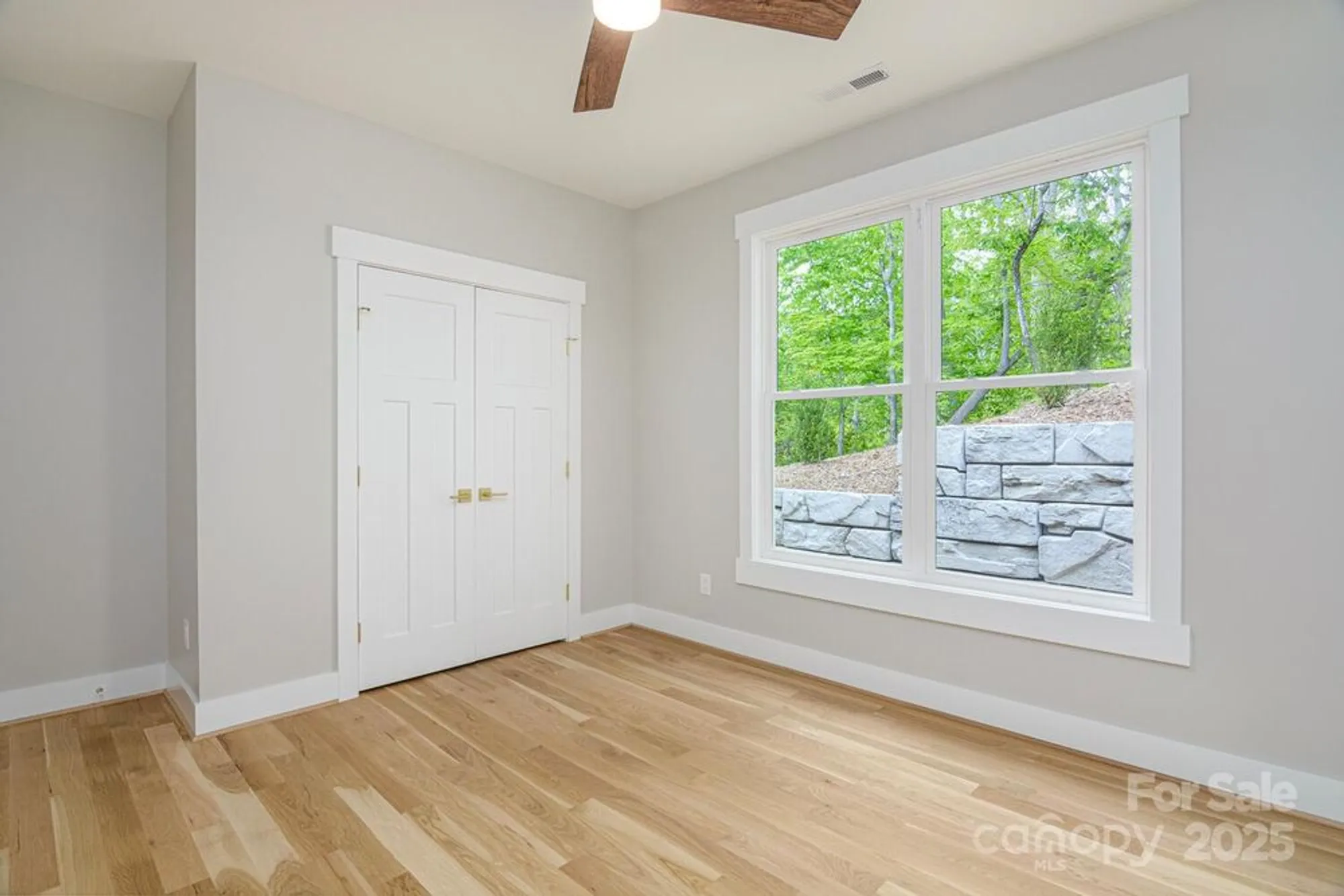 Property Slideshow image 39 of 48 | 131 dawn mist ct, Hendersonville, NC, 28791