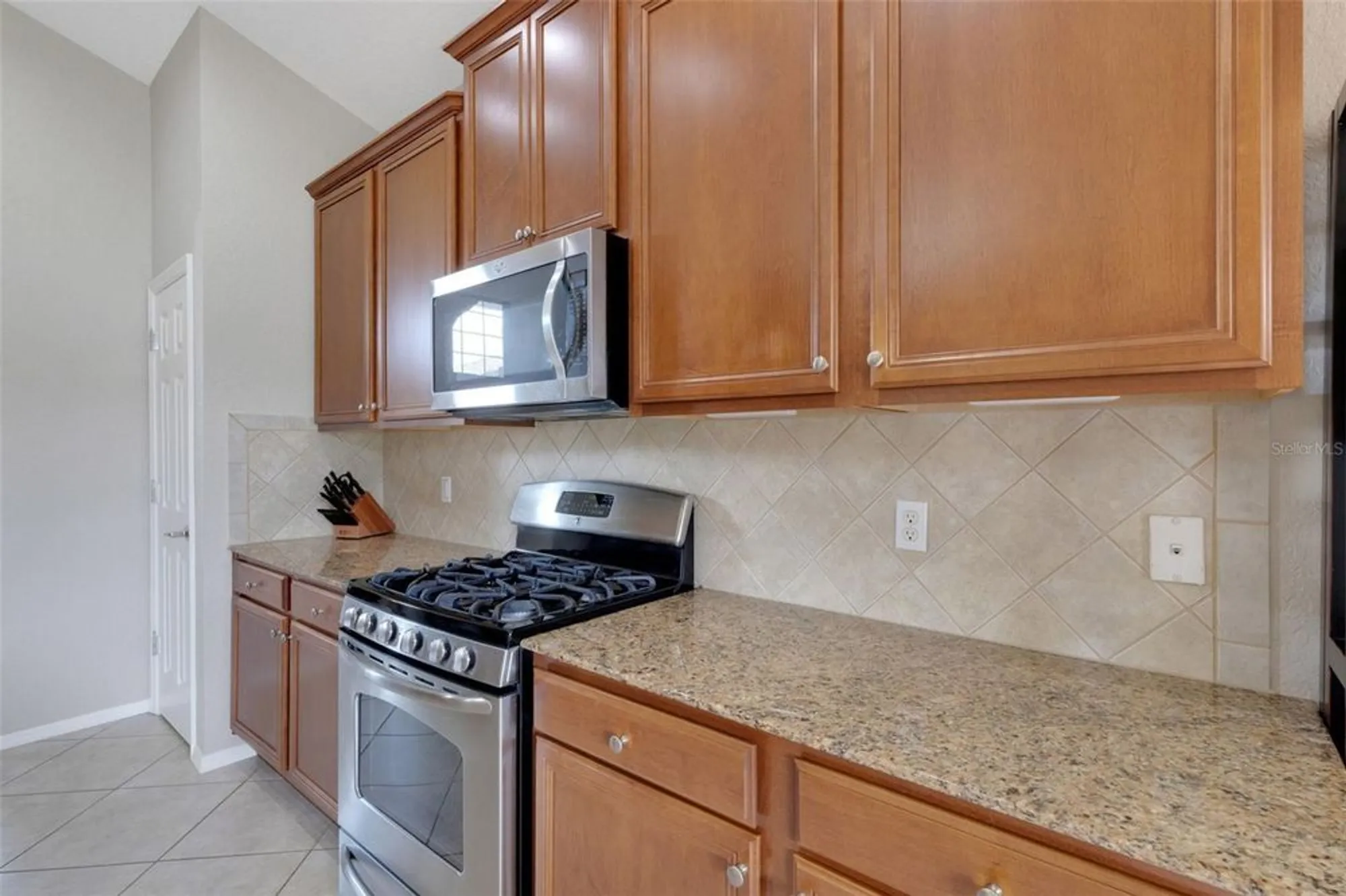 Property Slideshow image 16 of 77 | 336 del sol ave, Davenport, FL, 33837