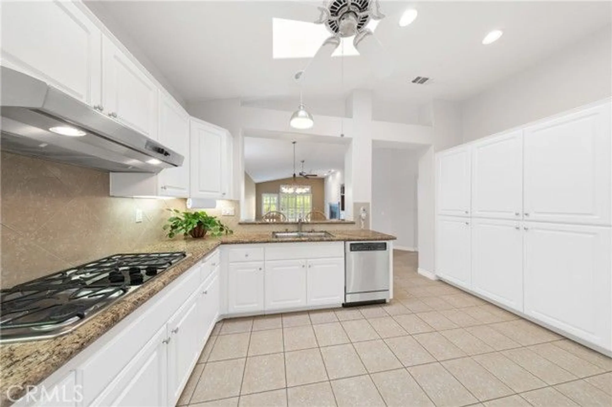 Property Slideshow image 11 of 47 | 39980 corte calanova, Murrieta, CA, 92562