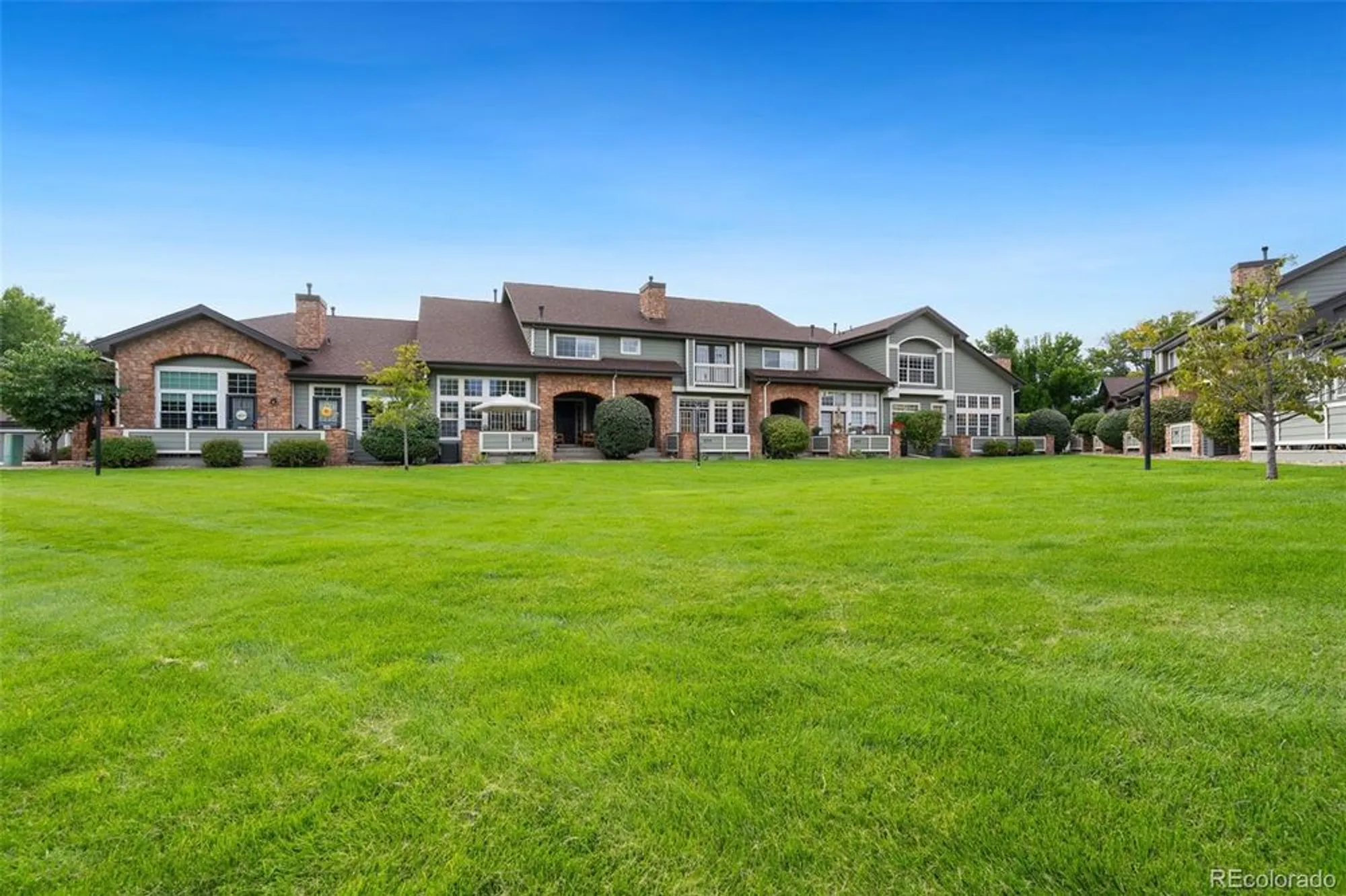 Property Slideshow image 34 of 41 | 2715 w greens dr, Littleton, CO, 80123