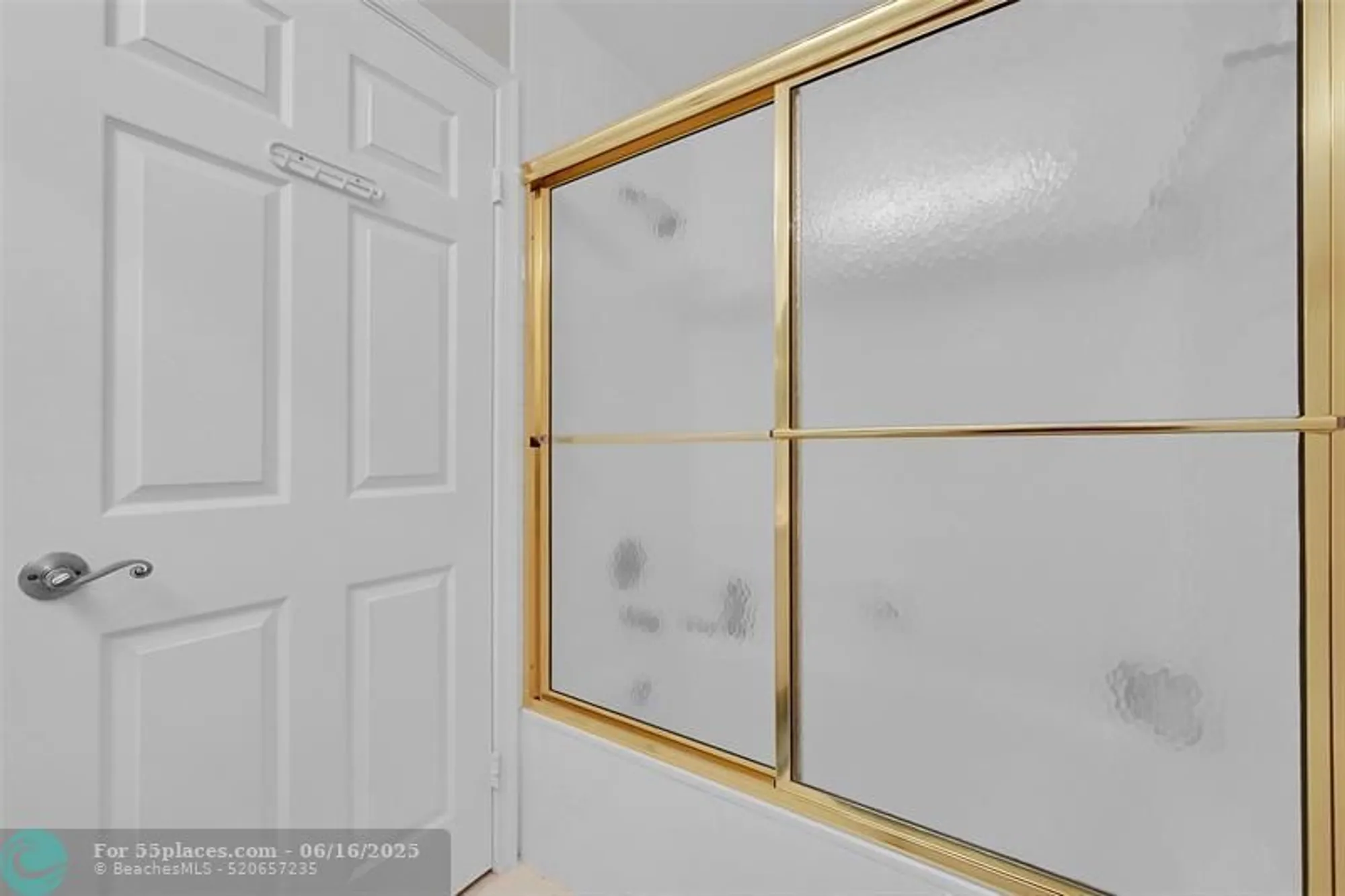 Property Slideshow image 25 of 74 | 8049 aberdeen dr apt 101, Boynton Beach, FL, 33472