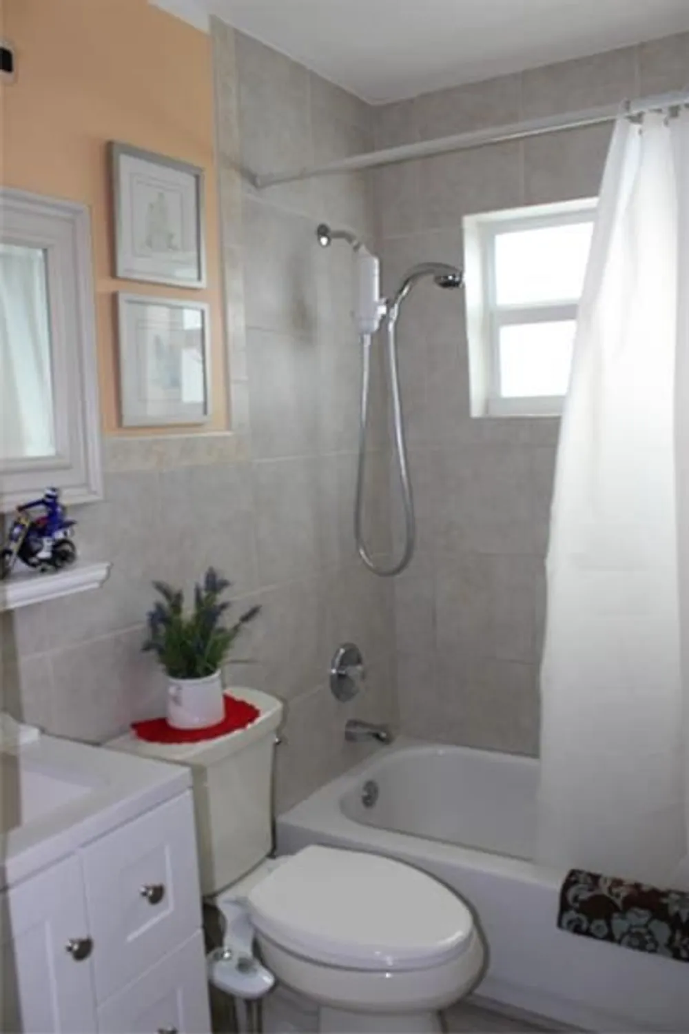 Property Slideshow image 13 of 24 | 1625 nw 68th ter, Margate, FL, 33063