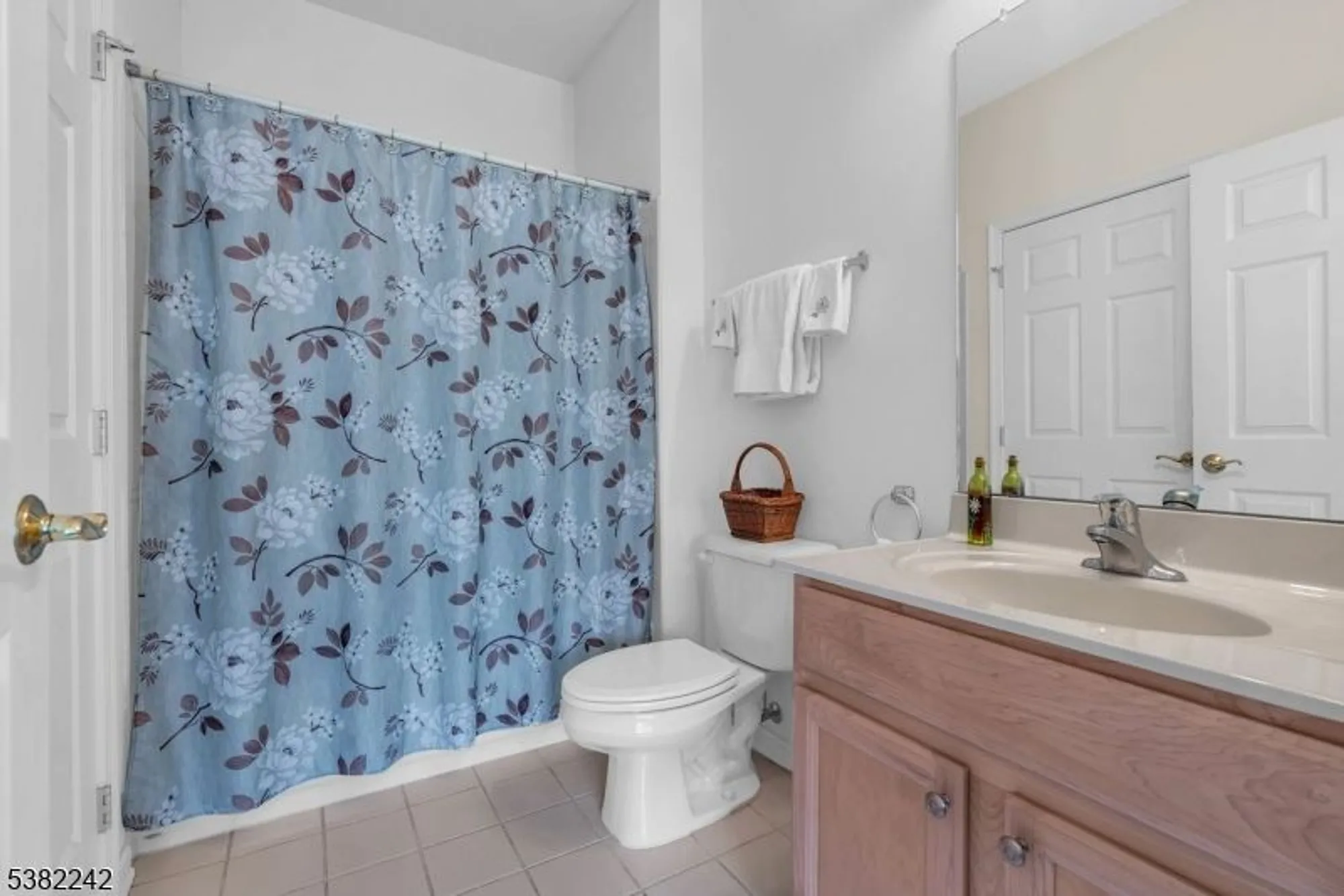 Property Slideshow image 23 of 41 | 12 medici dr, Somerset, NJ, 08873