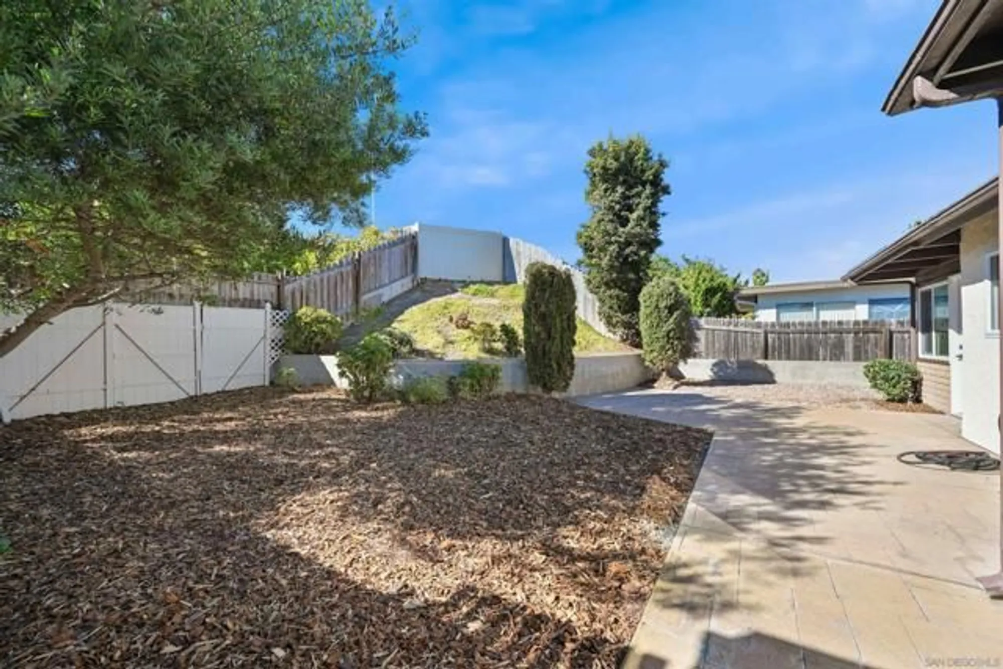 Property Slideshow image 14 of 16 | 4758 westridge dr, Oceanside, CA, 92056