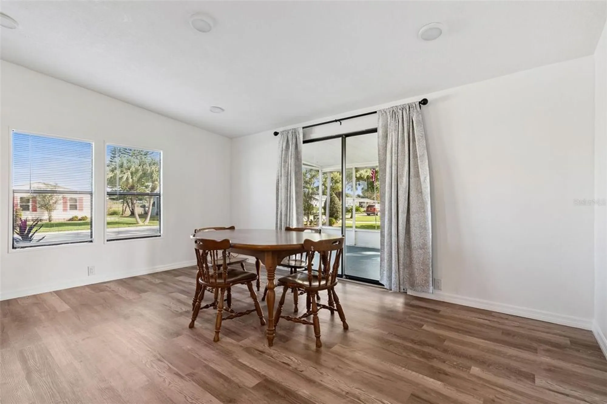 Property Slideshow image 10 of 42 | 24802 pine hl, Leesburg, FL, 34748