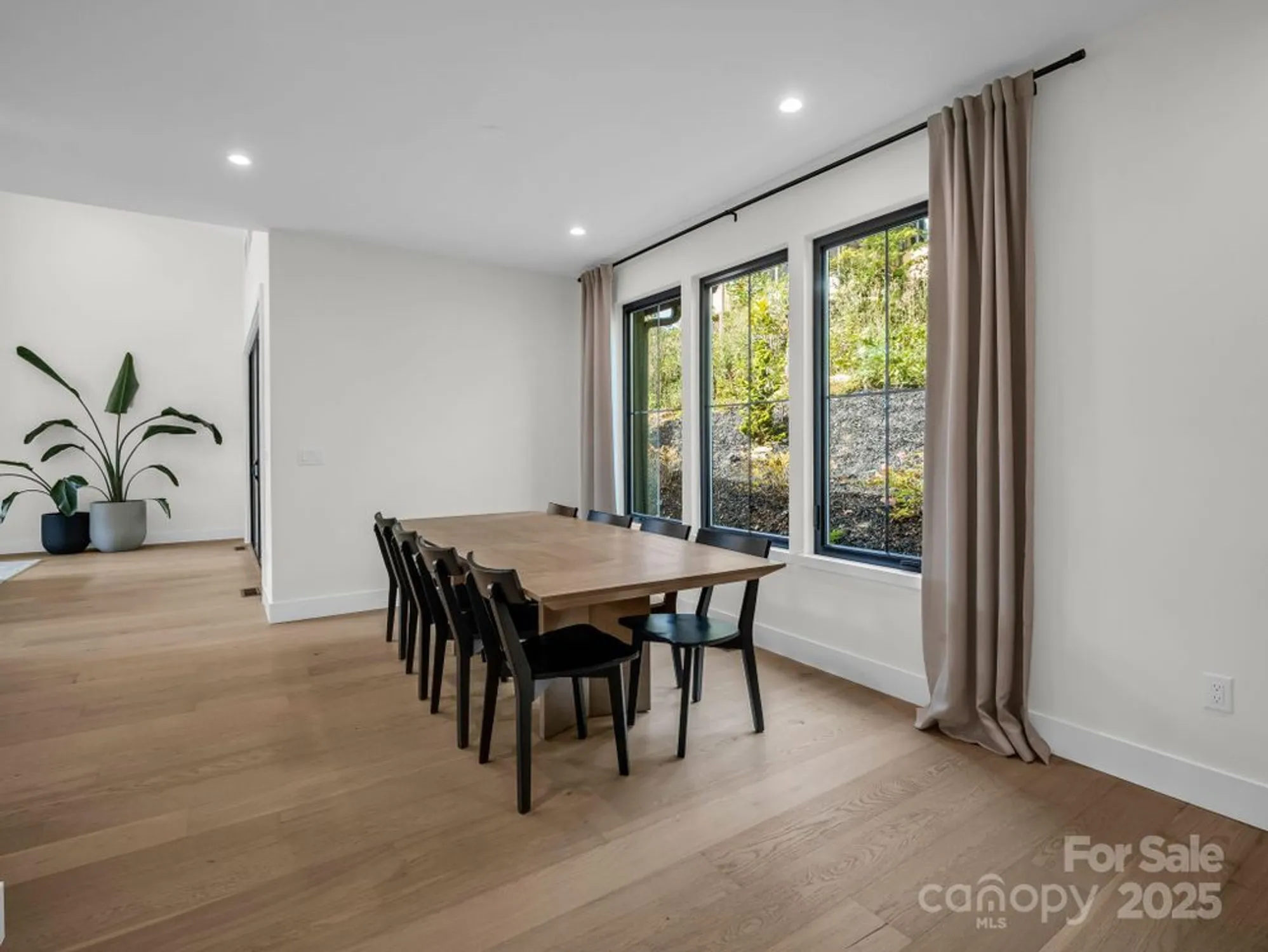 Property Slideshow image 24 of 48 | 123 millbrae loop, Hendersonville, NC, 28791