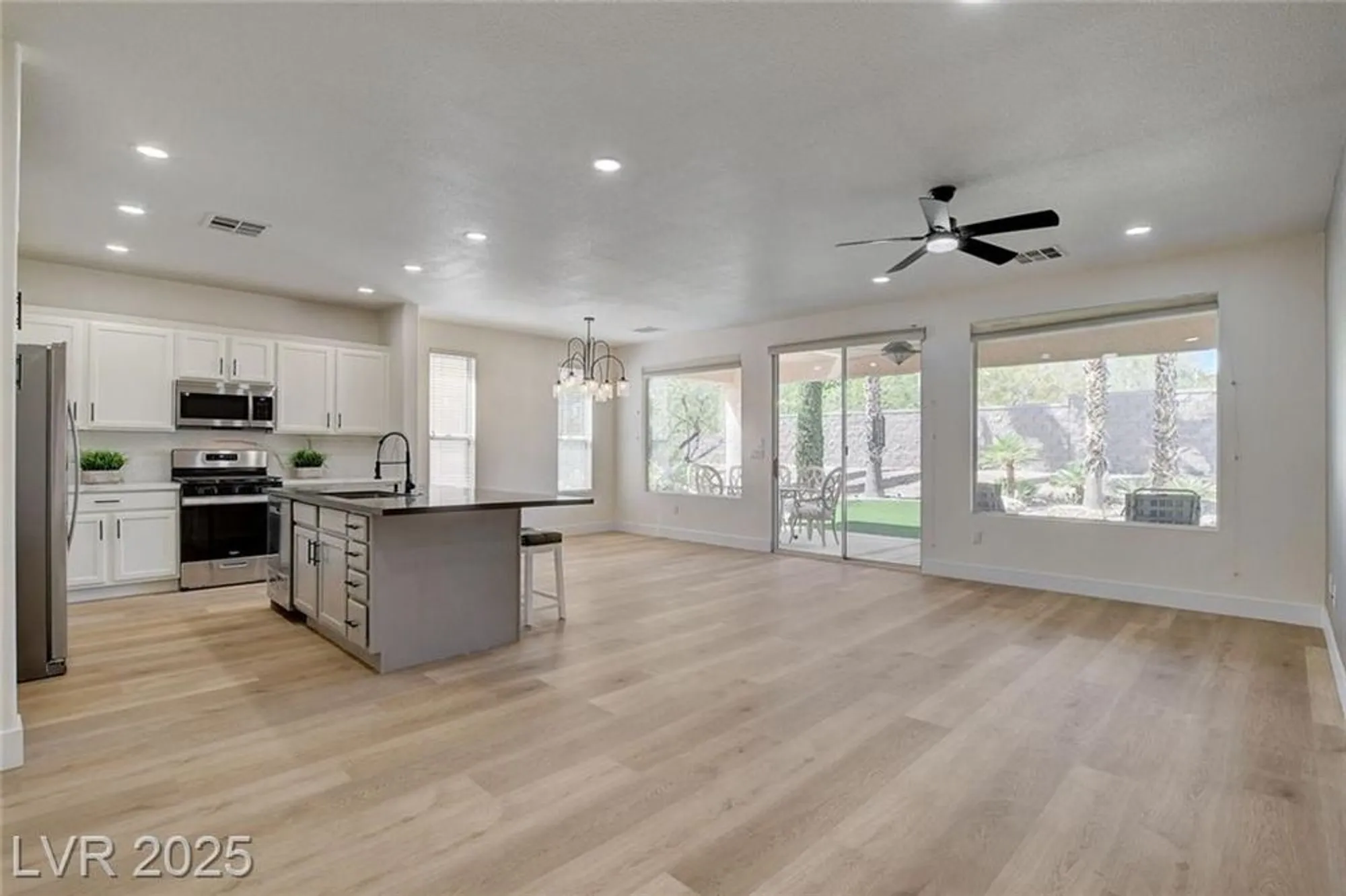 Property Slideshow image 5 of 48 | 4379 bella cascada st, Las Vegas, NV, 89135