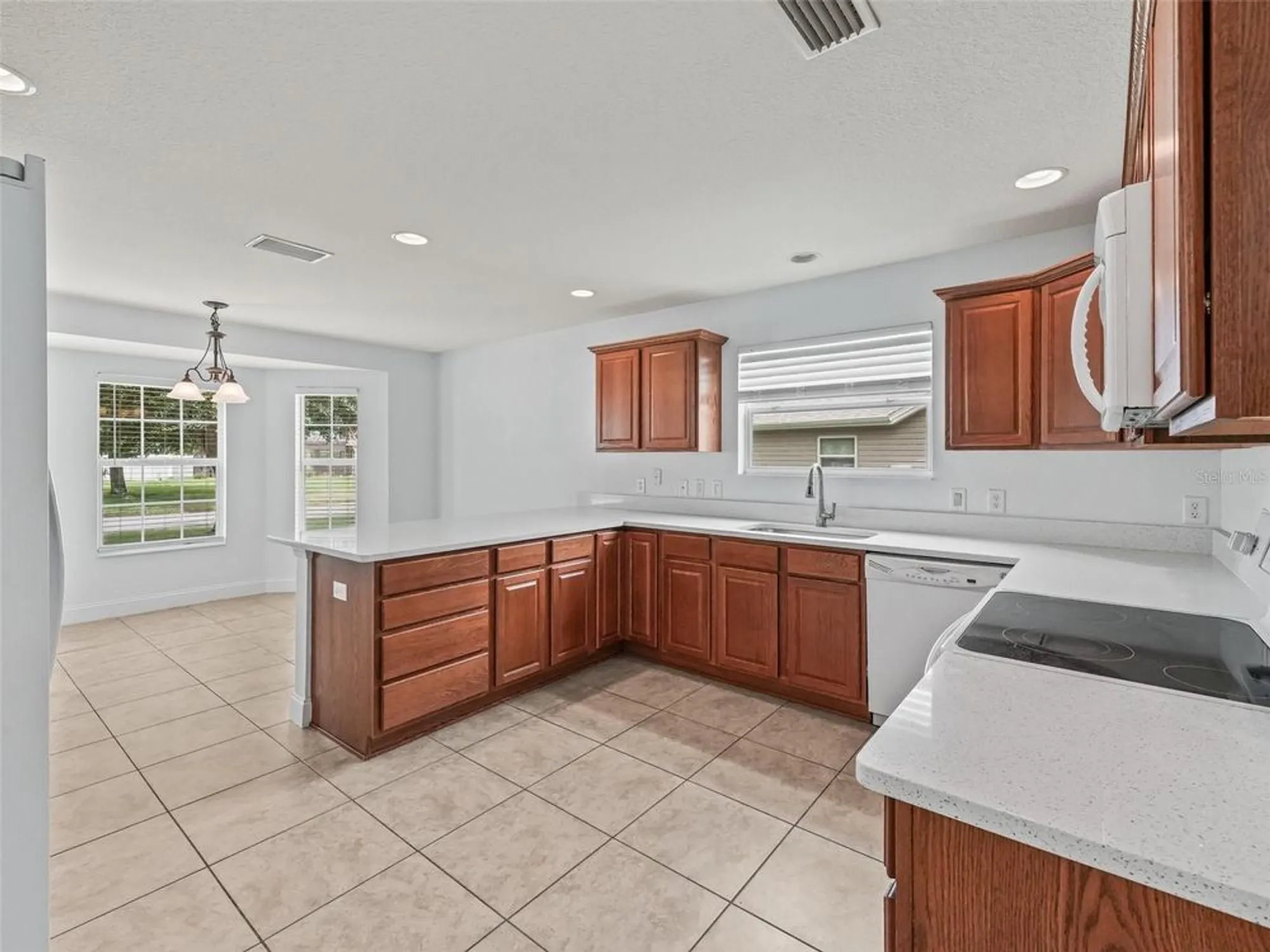 Property Slideshow image 9 of 41 | 12185 ne 51st cir, Oxford, FL, 34484