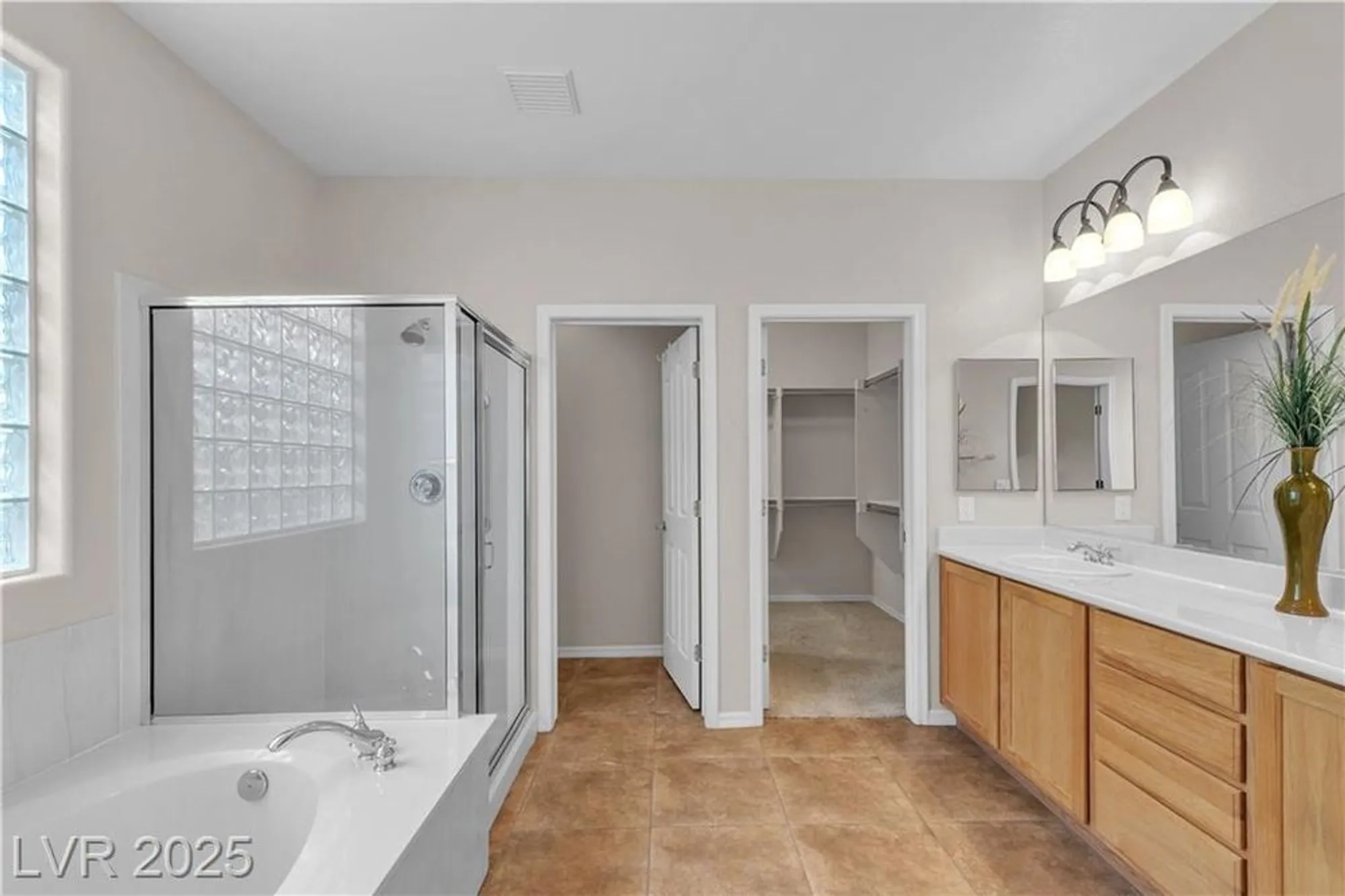 Property Slideshow image 23 of 52 | 2244 savannah river st, Henderson, NV, 89044