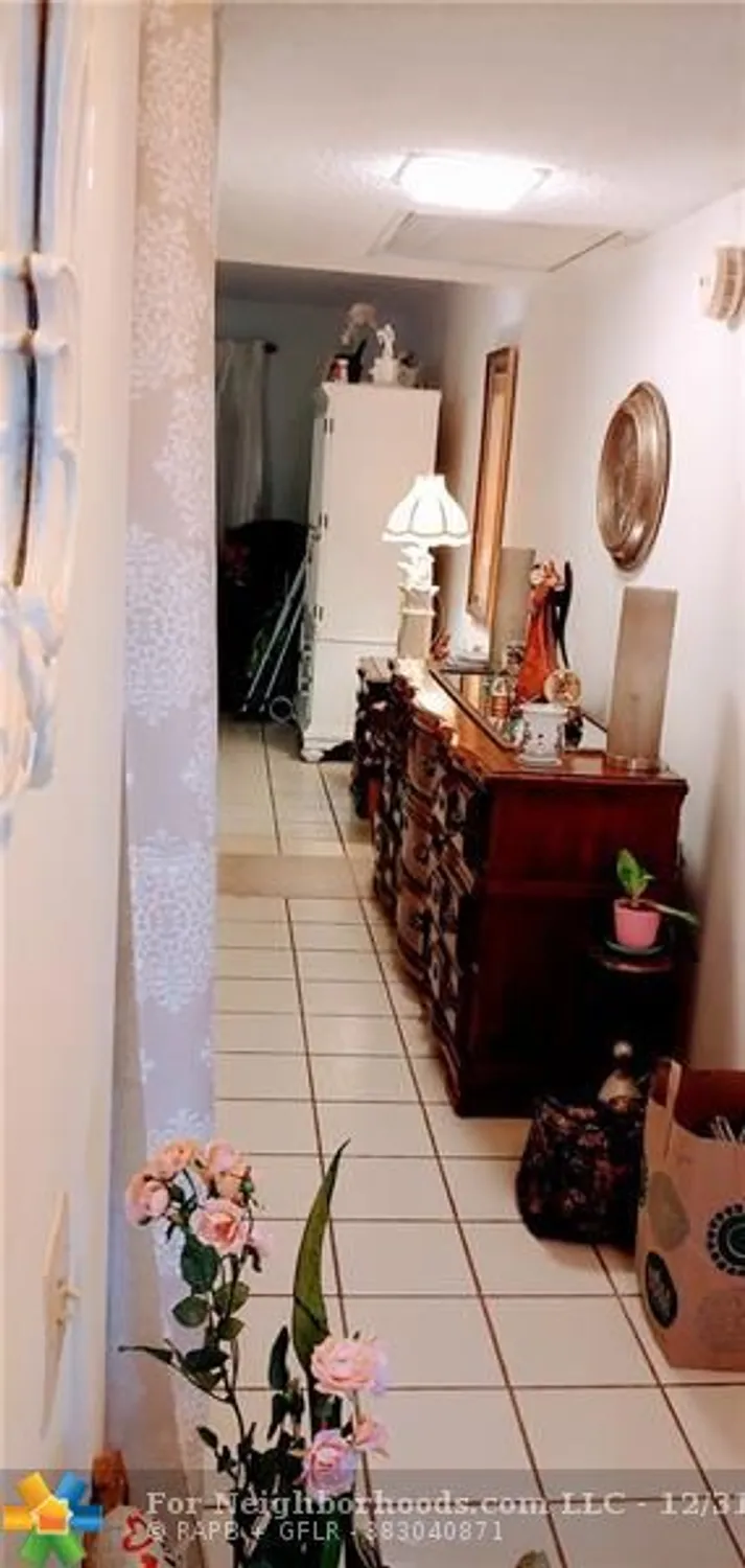 Property Slideshow image 8 of 23 | 2604 nassau bnd apt e1, Coconut Creek, FL, 33066