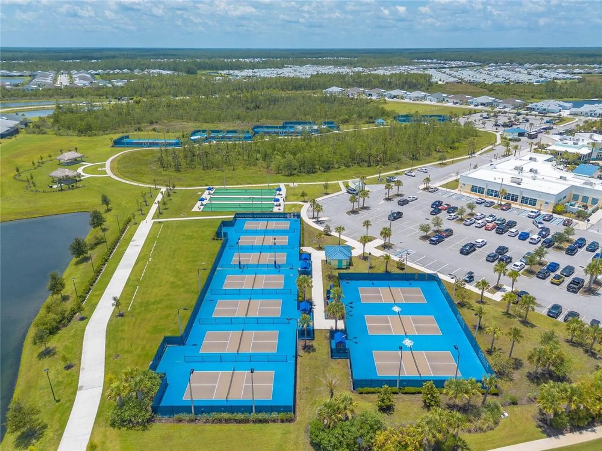 Property Slideshow image 41 of 59 | 333 pop top ln, Daytona Beach, FL, 32124