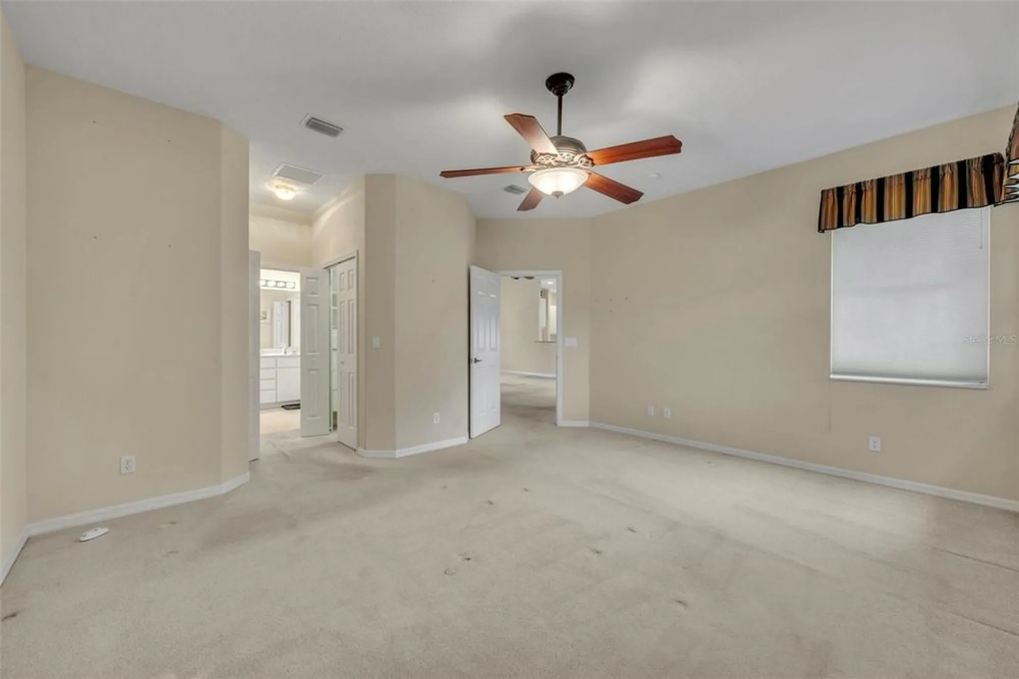 Property Slideshow image 26 of 52 | 5837 bounty cir, Tavares, FL, 32778