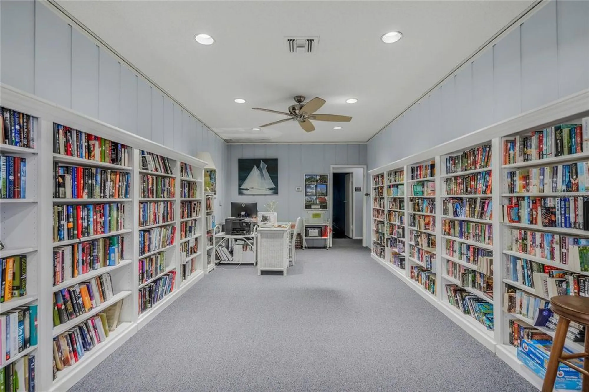 Property Slideshow image 35 of 41 | 1325 glen oaks dr 133, Sarasota, FL, 34232