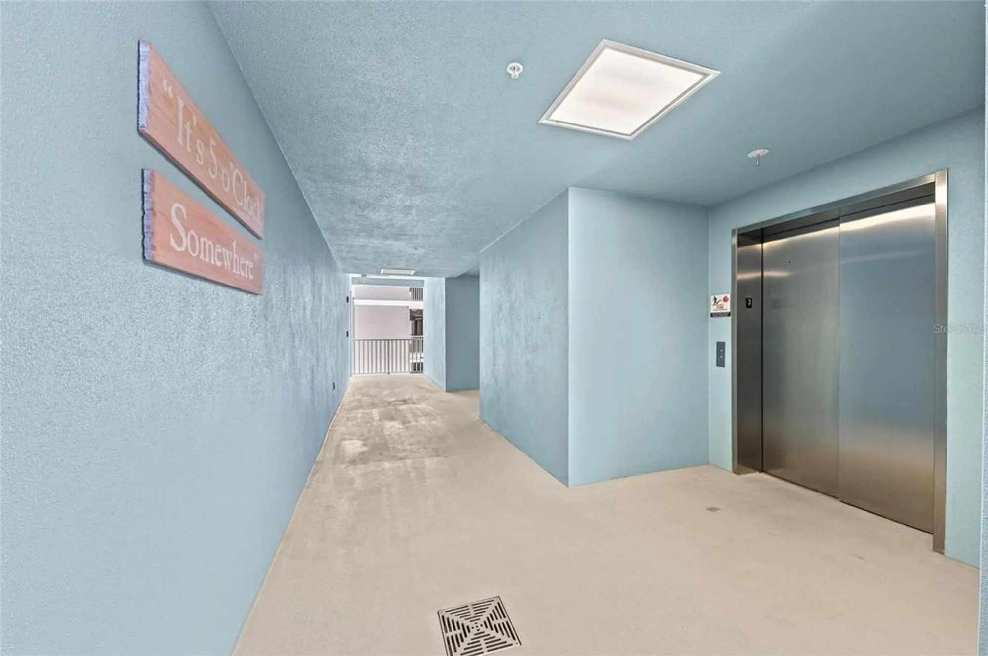 Property Slideshow image 6 of 100 | 387 aruba cir 301, Bradenton, FL, 34209