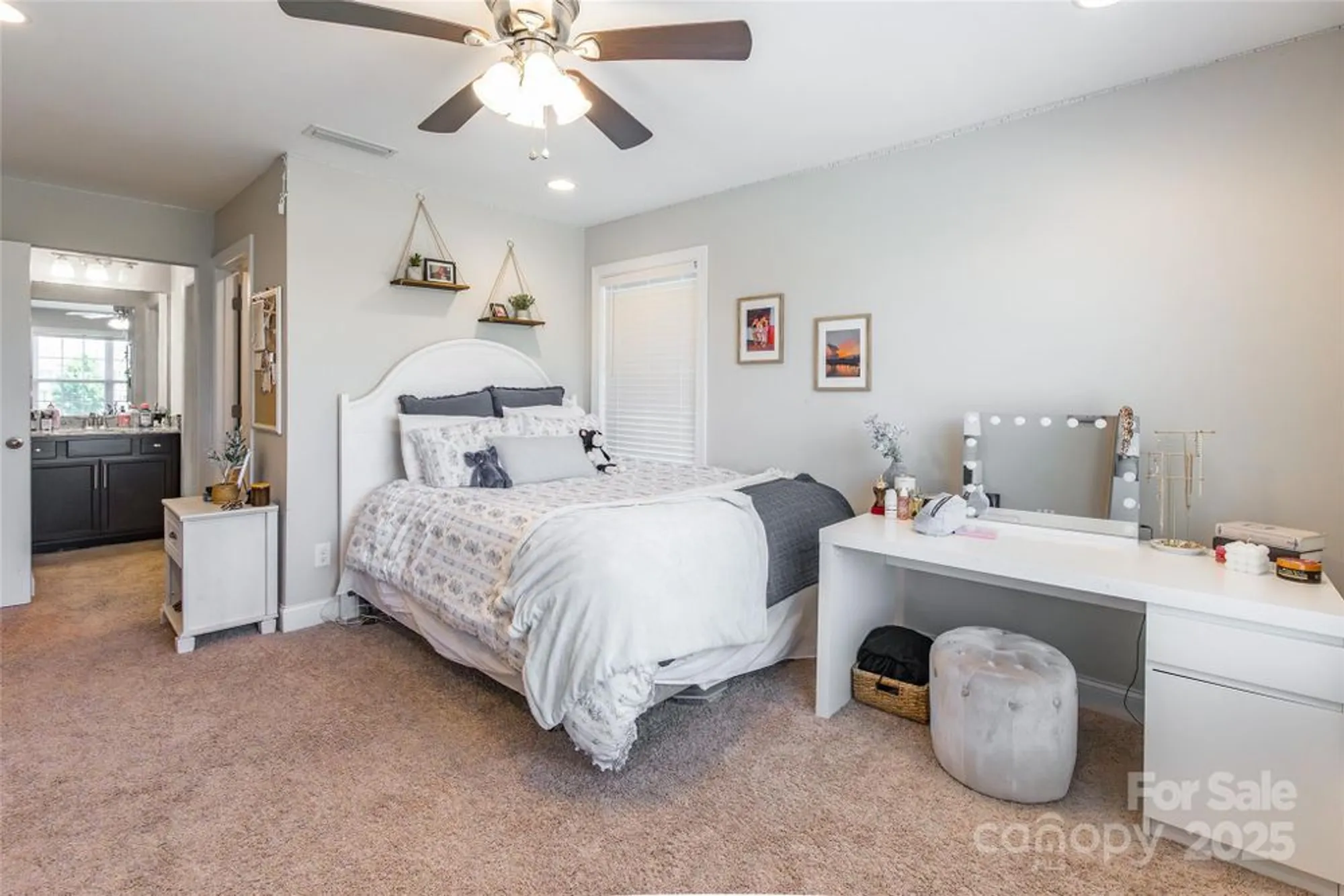 Property Slideshow image 28 of 46 | 208 canoe pole ln, Mooresville, NC, 28117