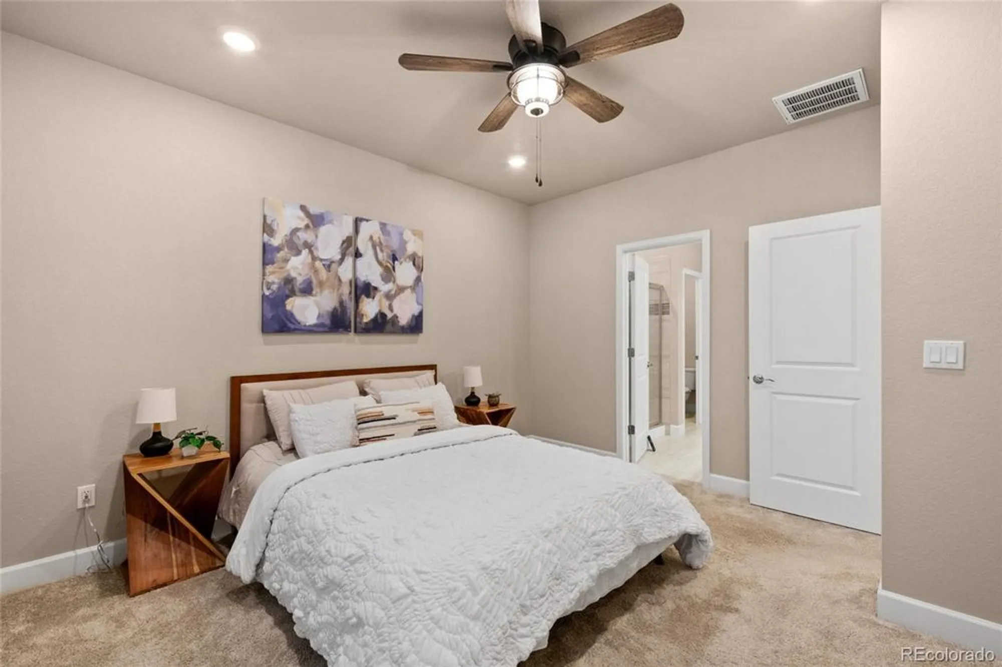 Property Slideshow image 10 of 32 | 3844 sandy vista ln, Castle Rock, CO, 80104