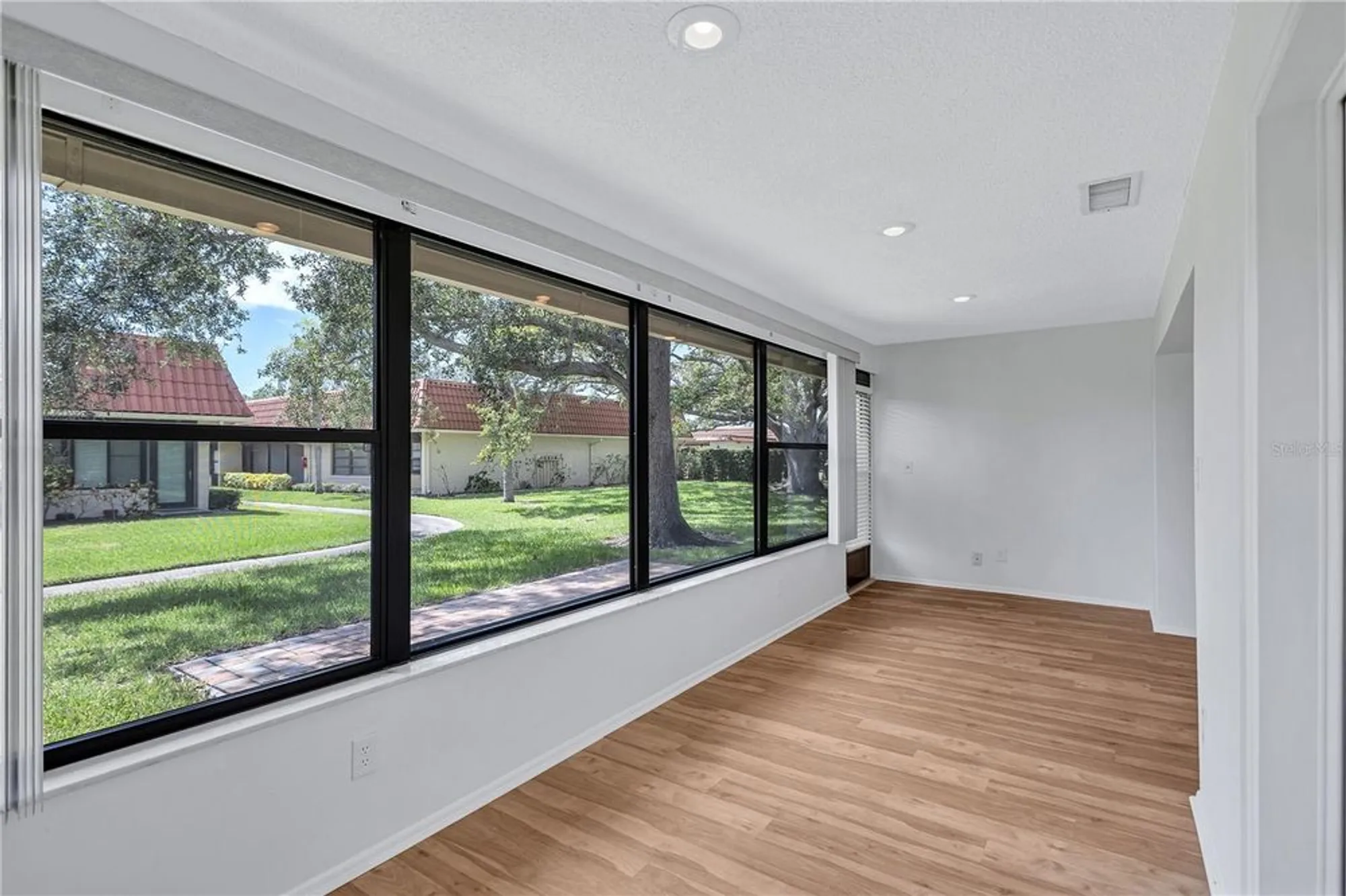 Property Slideshow image 15 of 56 | 19029 us highway 19 n apt 18f, Clearwater, FL, 33764