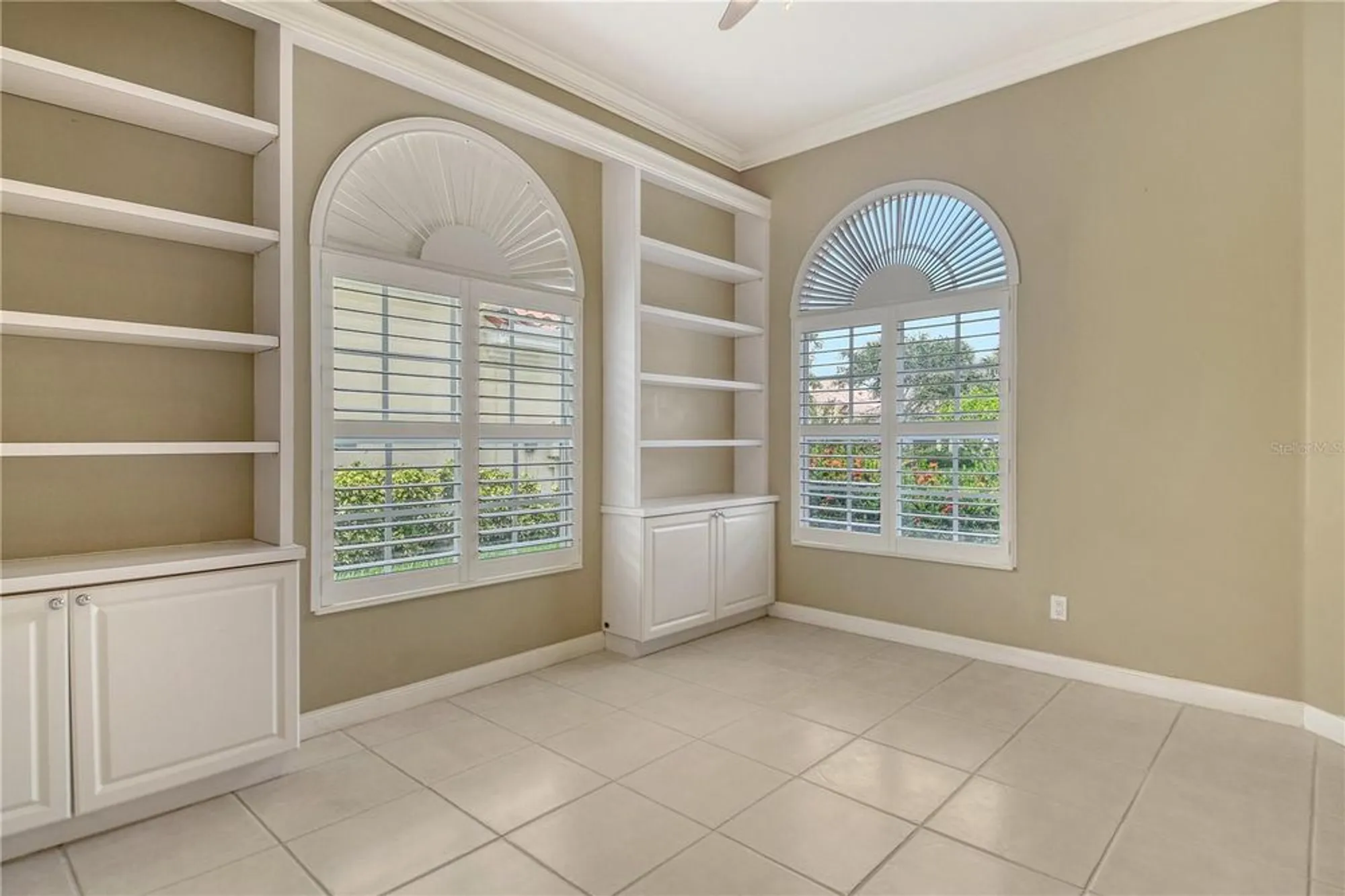 Property Slideshow image 6 of 70 | 5562 octonia pl, Sarasota, FL, 34238