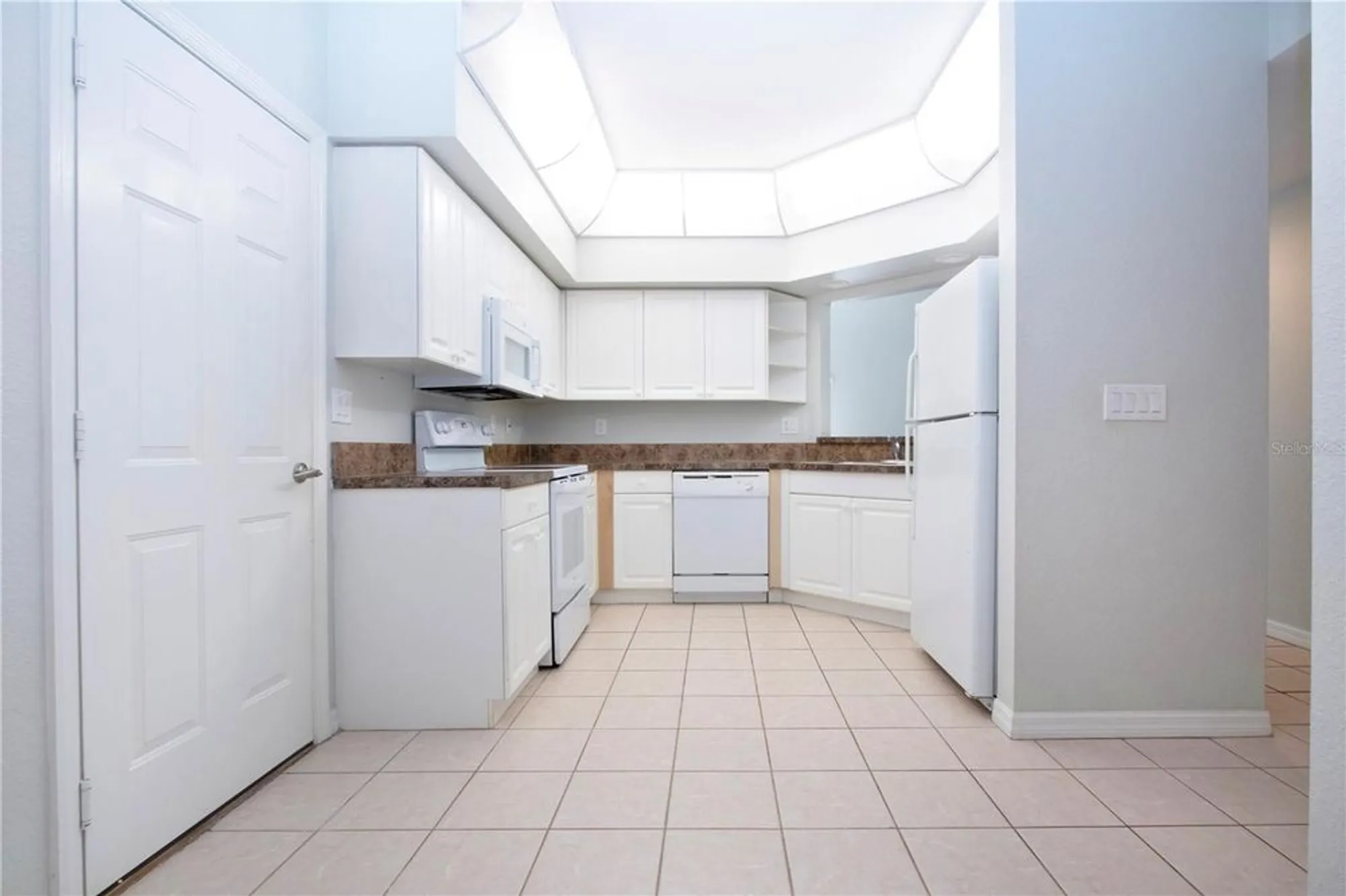 Property Slideshow image 21 of 71 | 6426 bay cedar ln # 101, Bradenton, FL, 34203