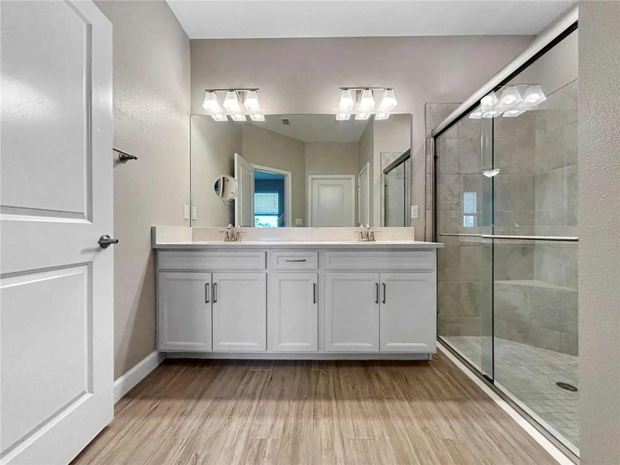 Property Slideshow image 16 of 30 | 16913 anchor root st, Wimauma, FL, 33598