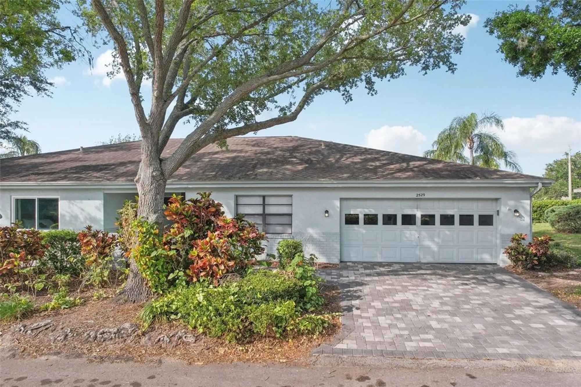 Property Slideshow image 1 of 57 | 2529 lancaster dr, Sun City Center, FL, 33573