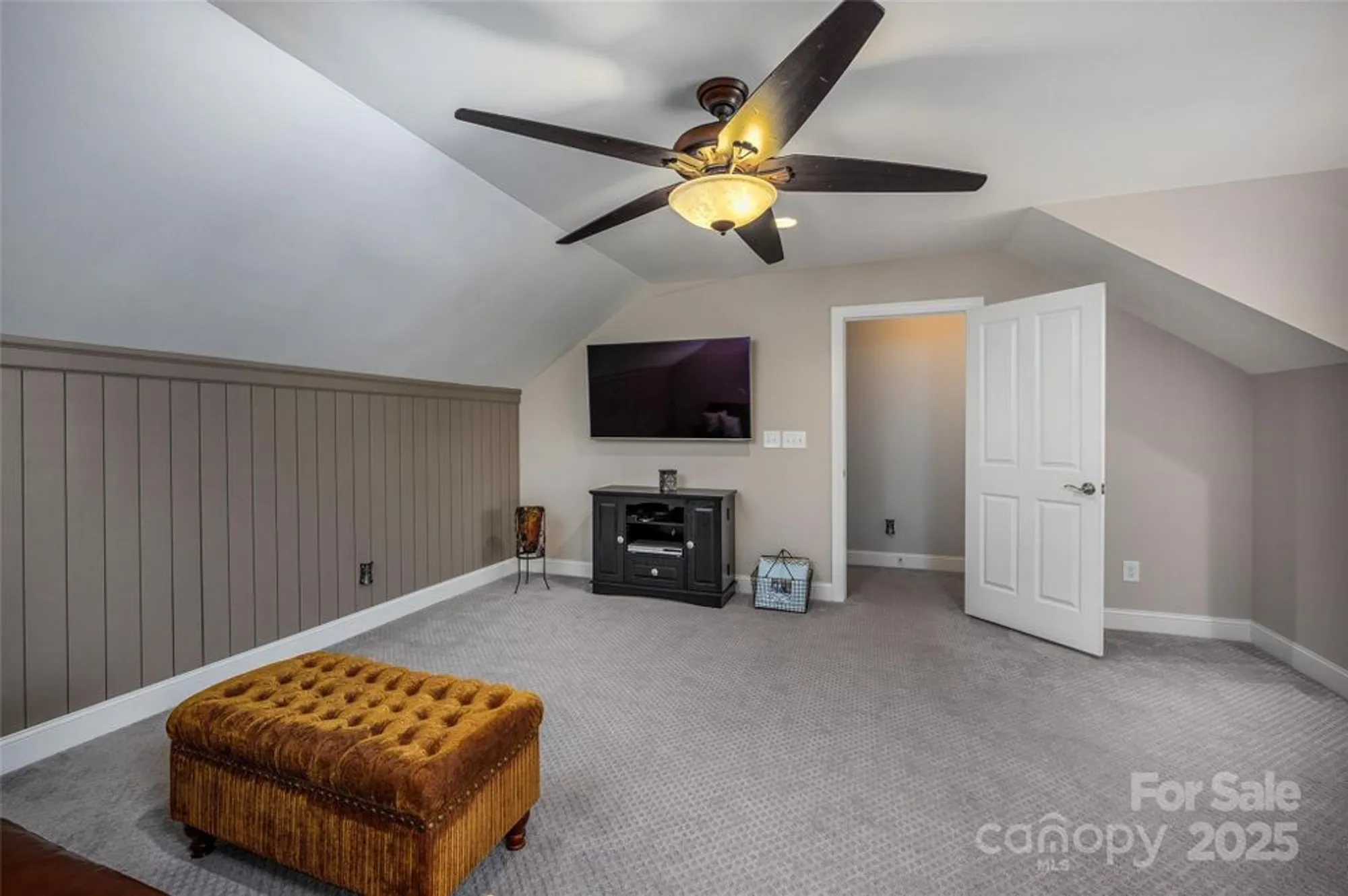 Property Slideshow image 38 of 48 | 16215 lakeside loop ln, Cornelius, NC, 28031