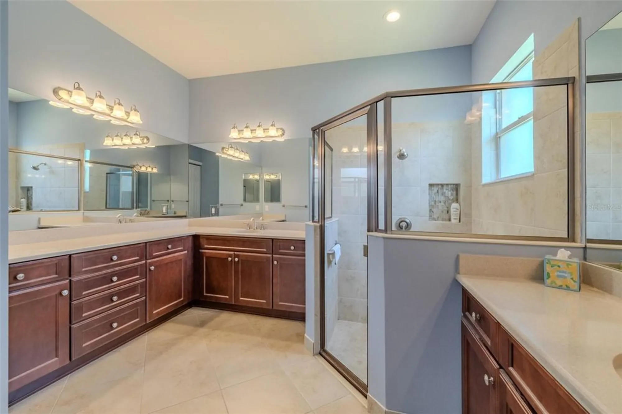 Property Slideshow image 43 of 92 | 4821 grand banks dr, Wimauma, FL, 33598
