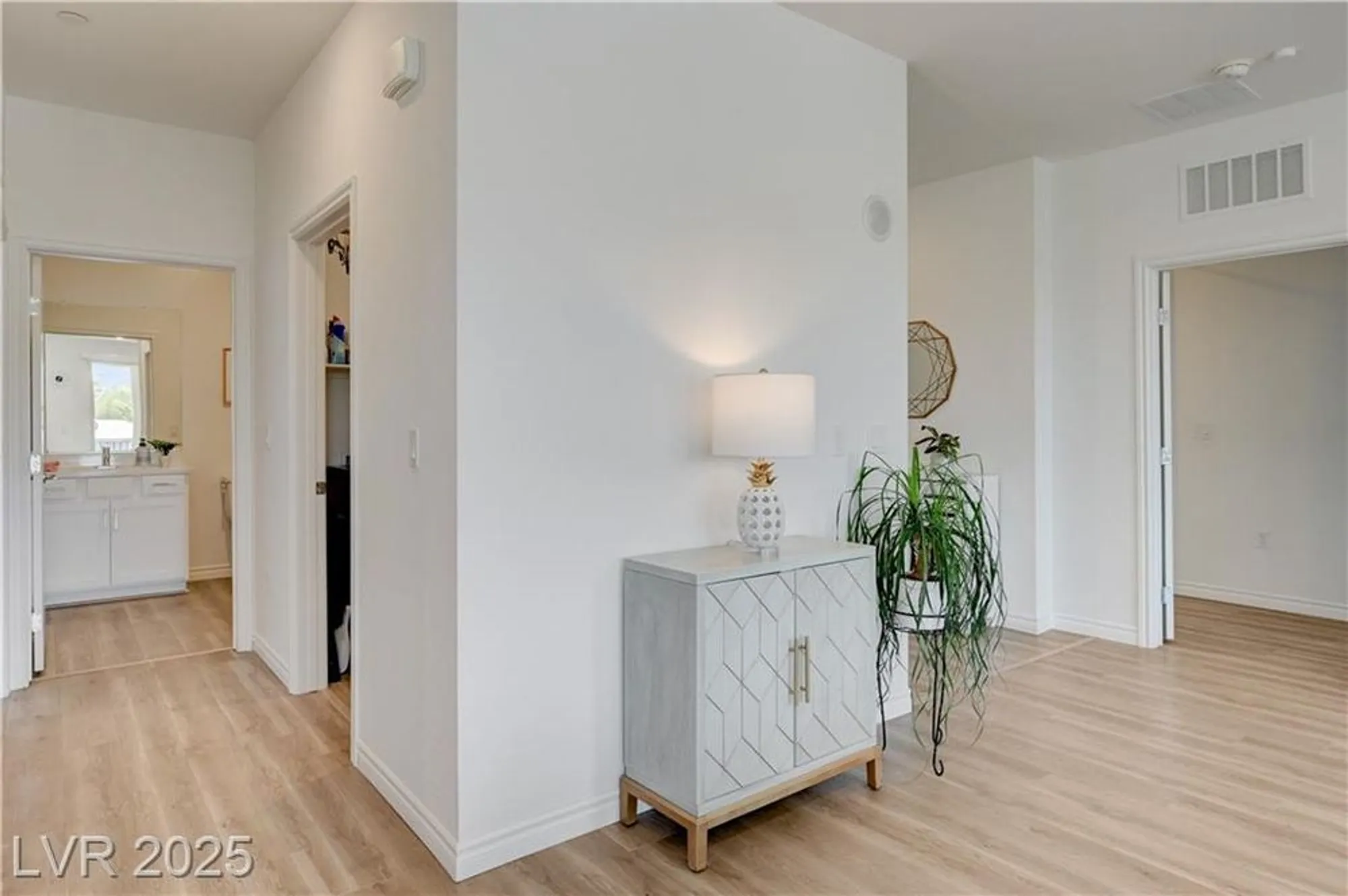 Property Slideshow image 10 of 35 | 2555 hampton rd 8202, Henderson, NV, 89052