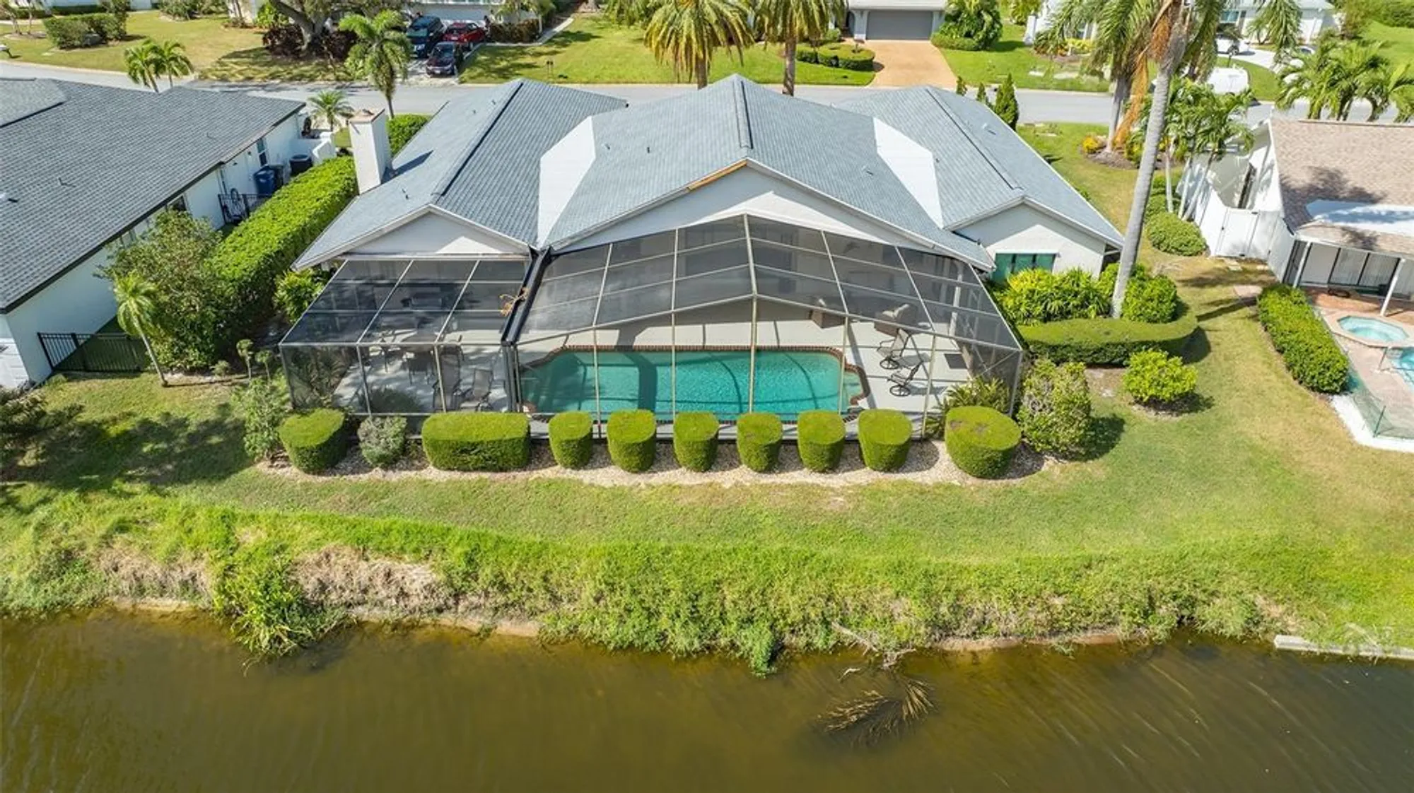 Property Slideshow image 57 of 87 | 5692 country lakes dr, Sarasota, FL, 34243