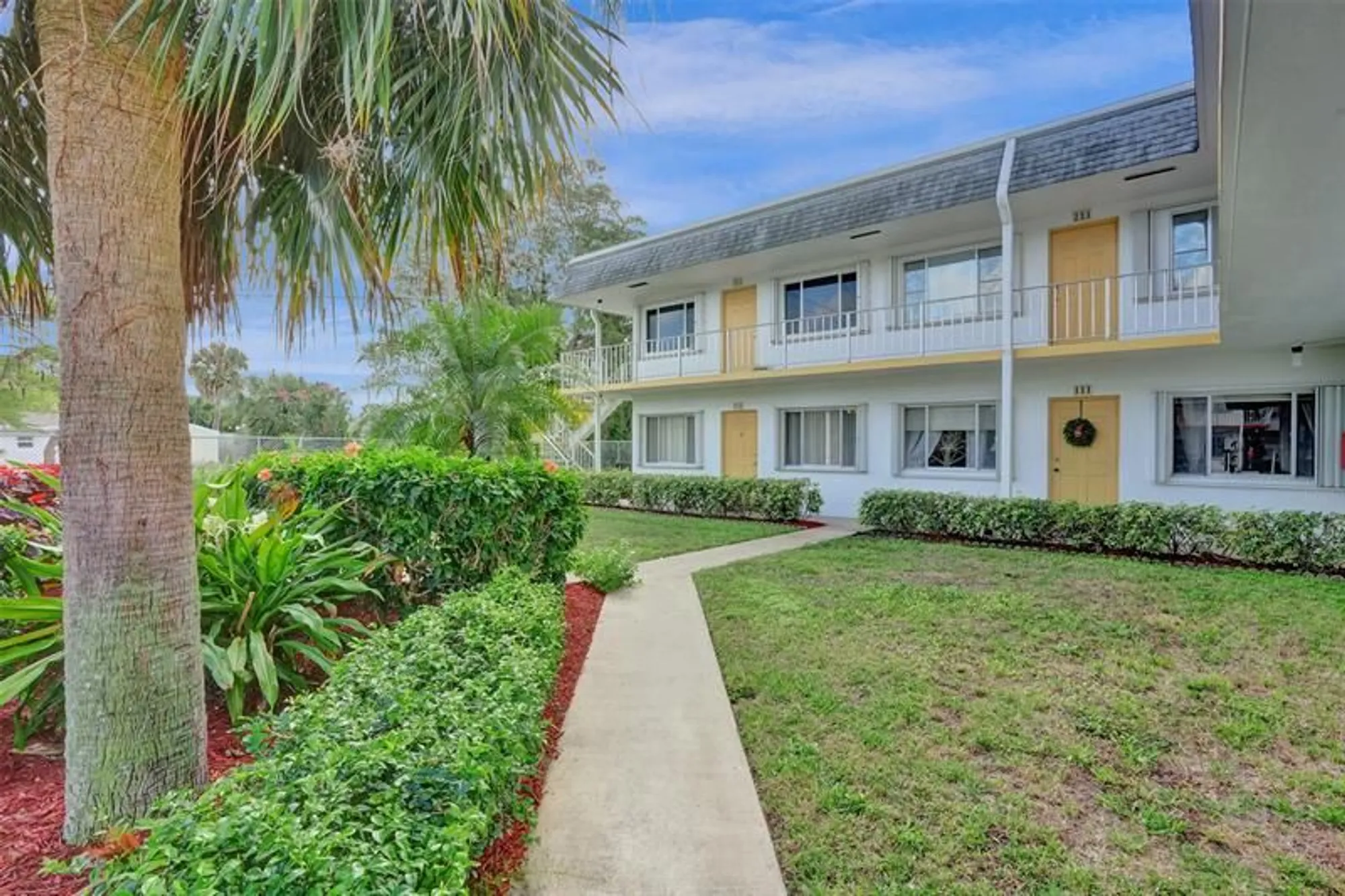 Property Slideshow image 27 of 48 | 3322 cynthia ln apt 112, Lake Worth Beach, FL, 33461