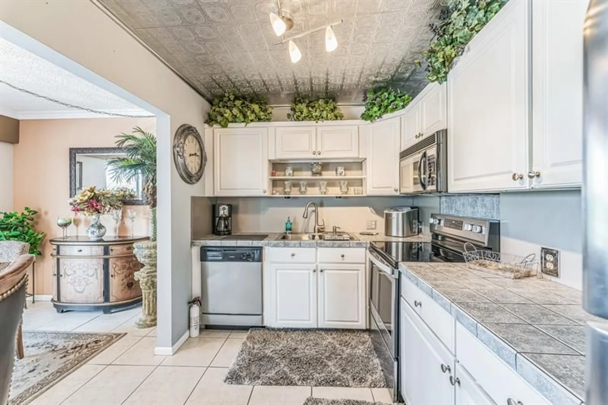 Property Slideshow image 11 of 22 | 581 mansfield n # 581, Boca Raton, FL, 33434